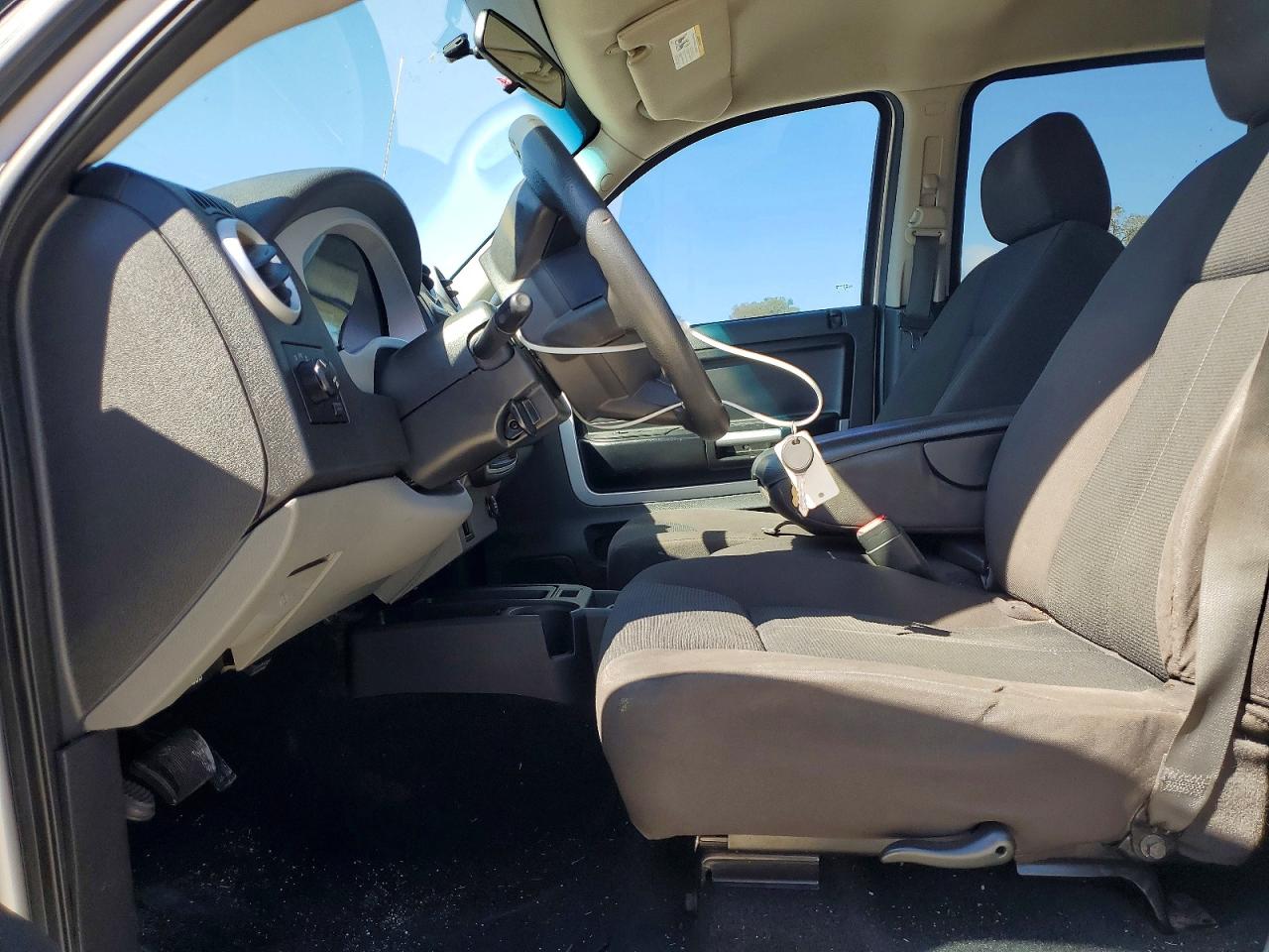 2009 Mitsubishi Raider Ls Silver vin: 1Z7HC28K99S729728