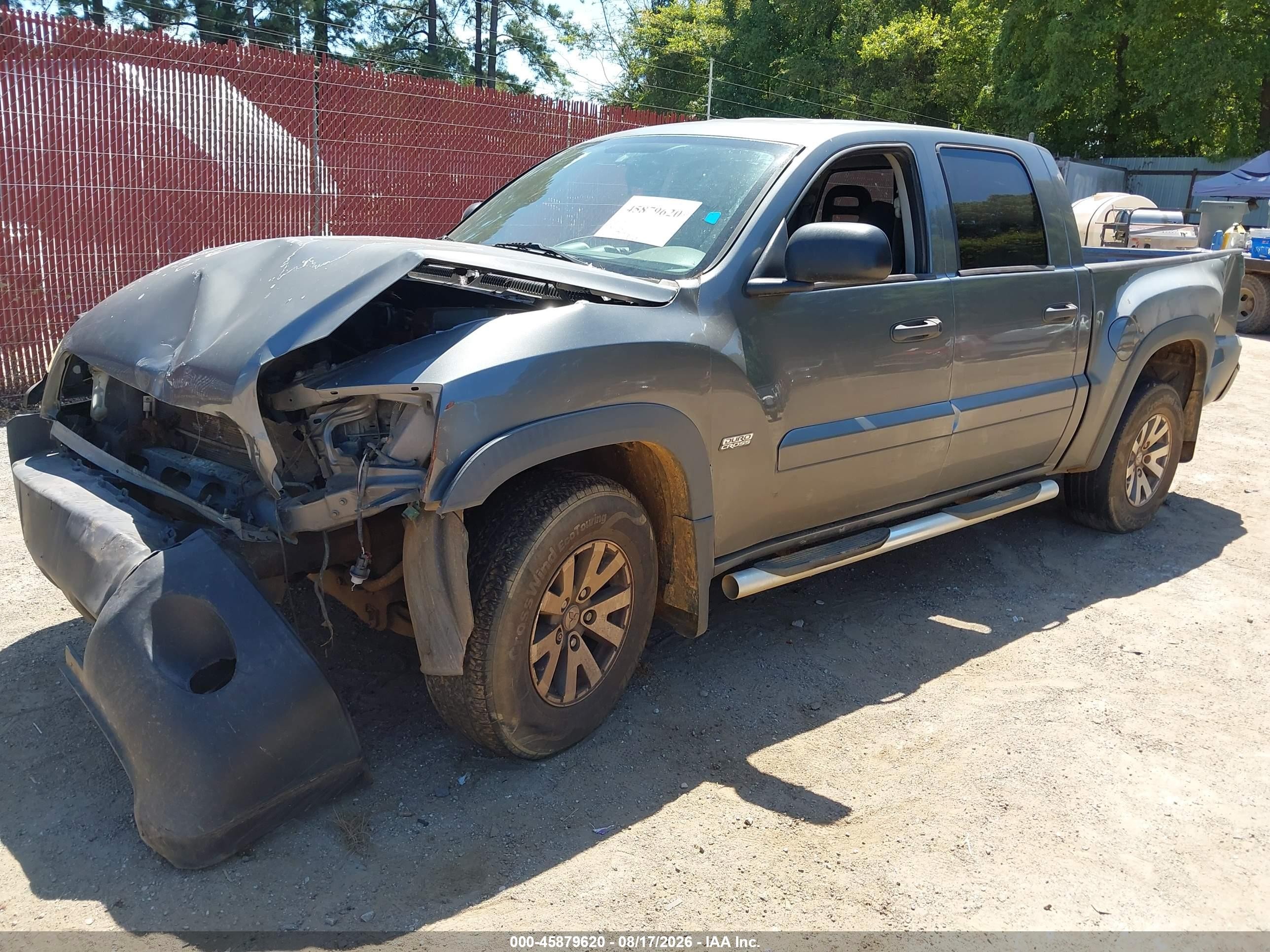 2006 Mitsubishi Raider Duro Cross V8 Gray vin: 1Z7HC38NX6S567880