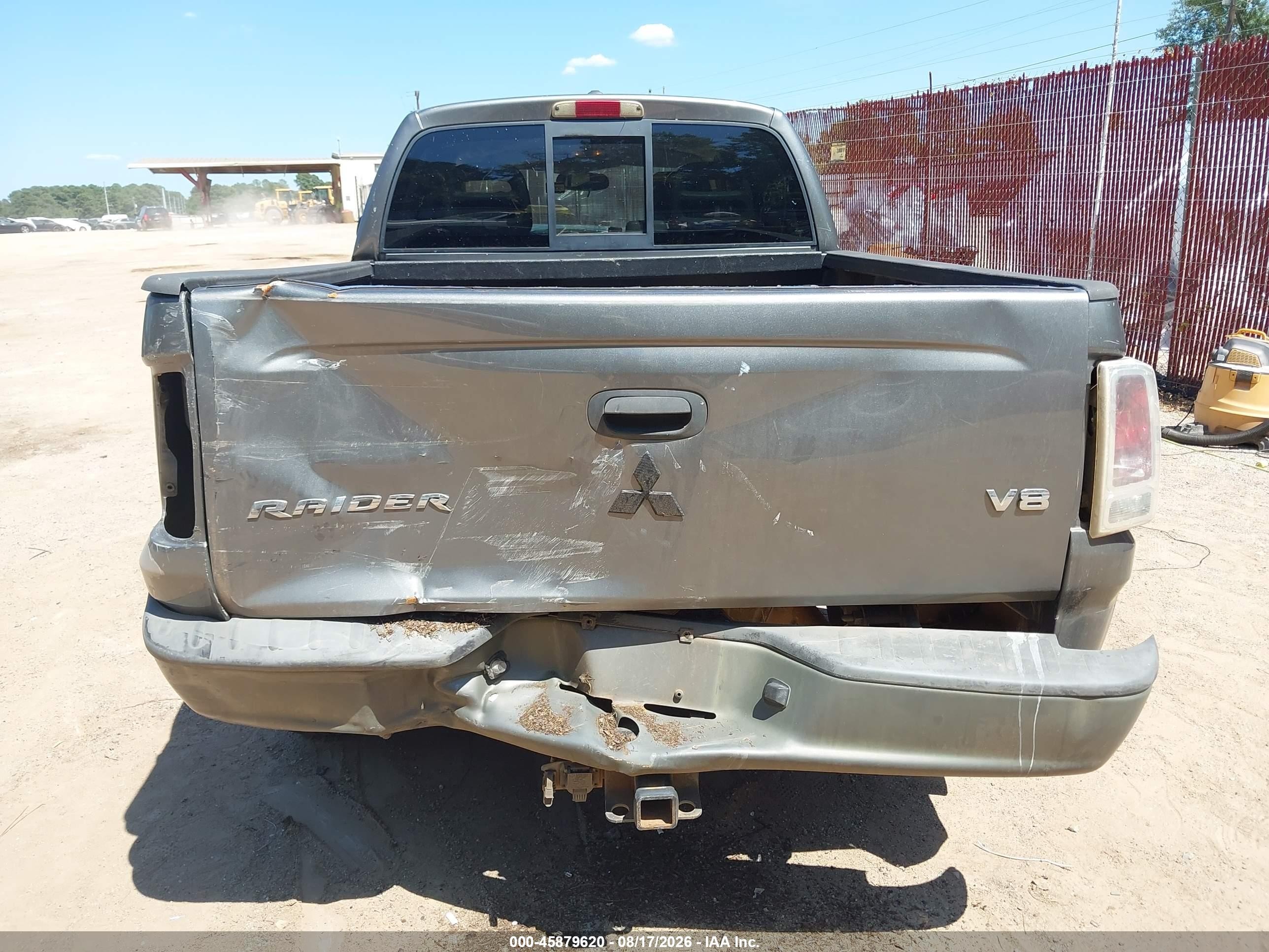 2006 Mitsubishi Raider Duro Cross V8 Gray vin: 1Z7HC38NX6S567880