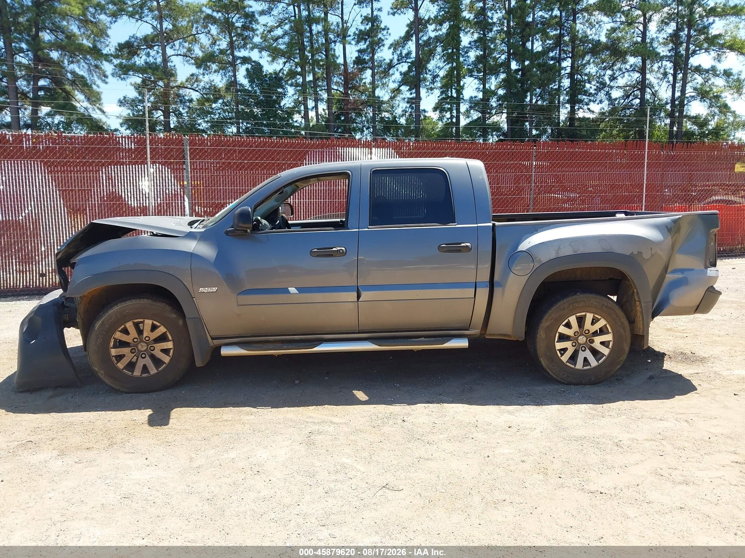 2006 Mitsubishi Raider Duro Cross V8 Gray vin: 1Z7HC38NX6S567880