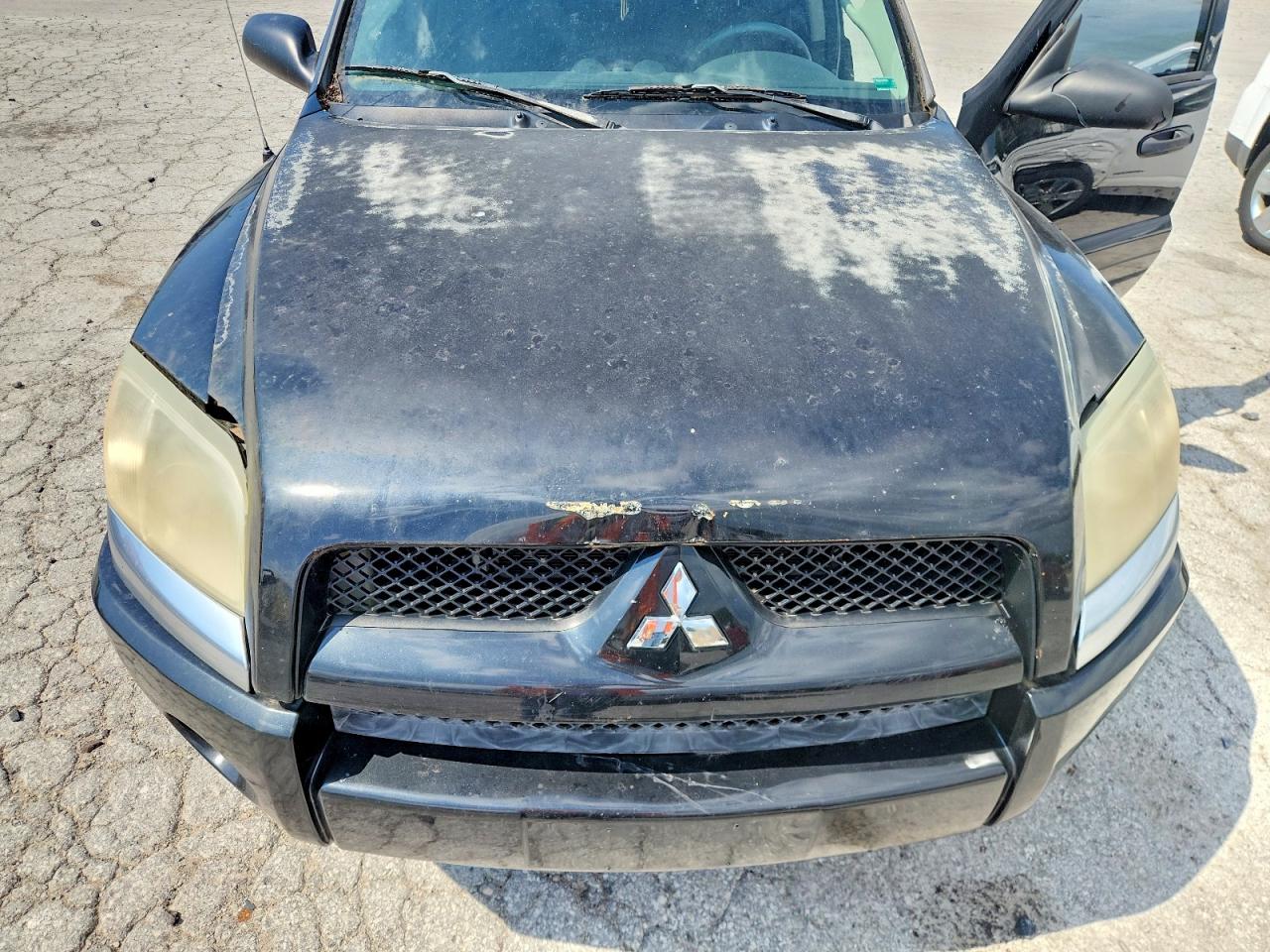 2007 Mitsubishi Raider Ls Black vin: 1Z7HT28P67S176366