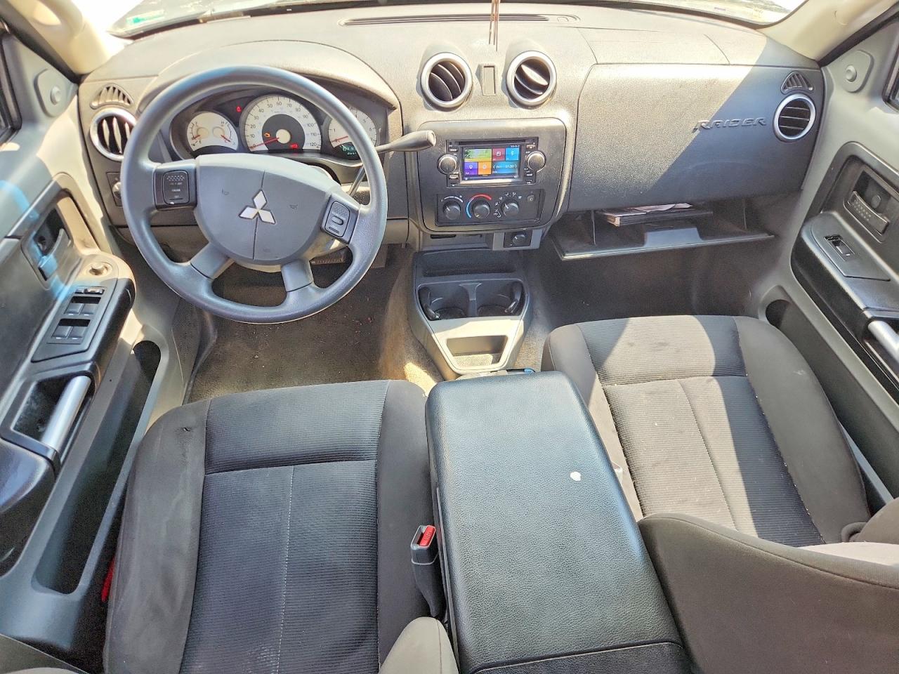 2007 Mitsubishi Raider Ls Black vin: 1Z7HT28P67S176366