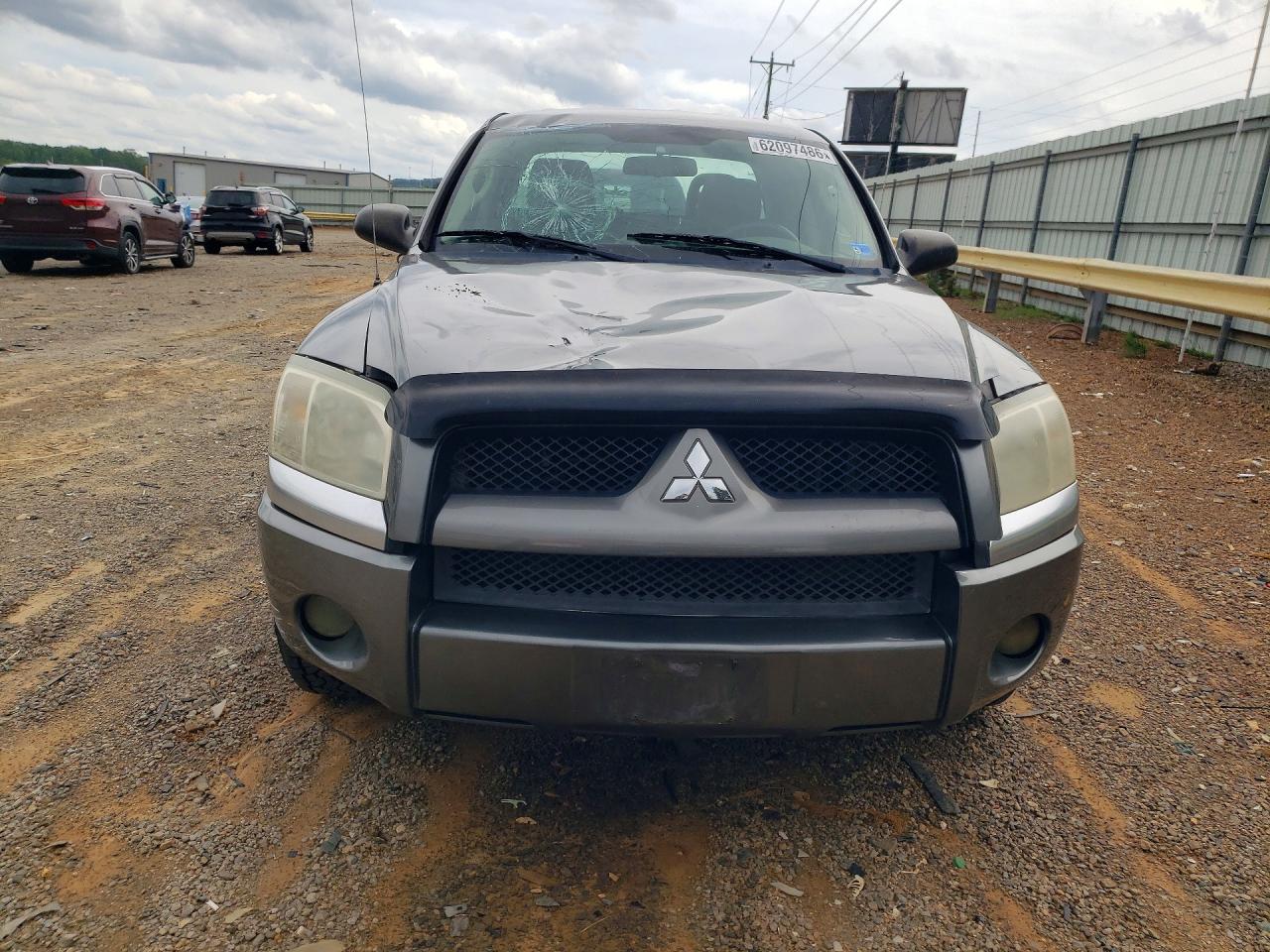 2007 Mitsubishi Raider Ls Gray vin: 1Z7HT28PX7S266149