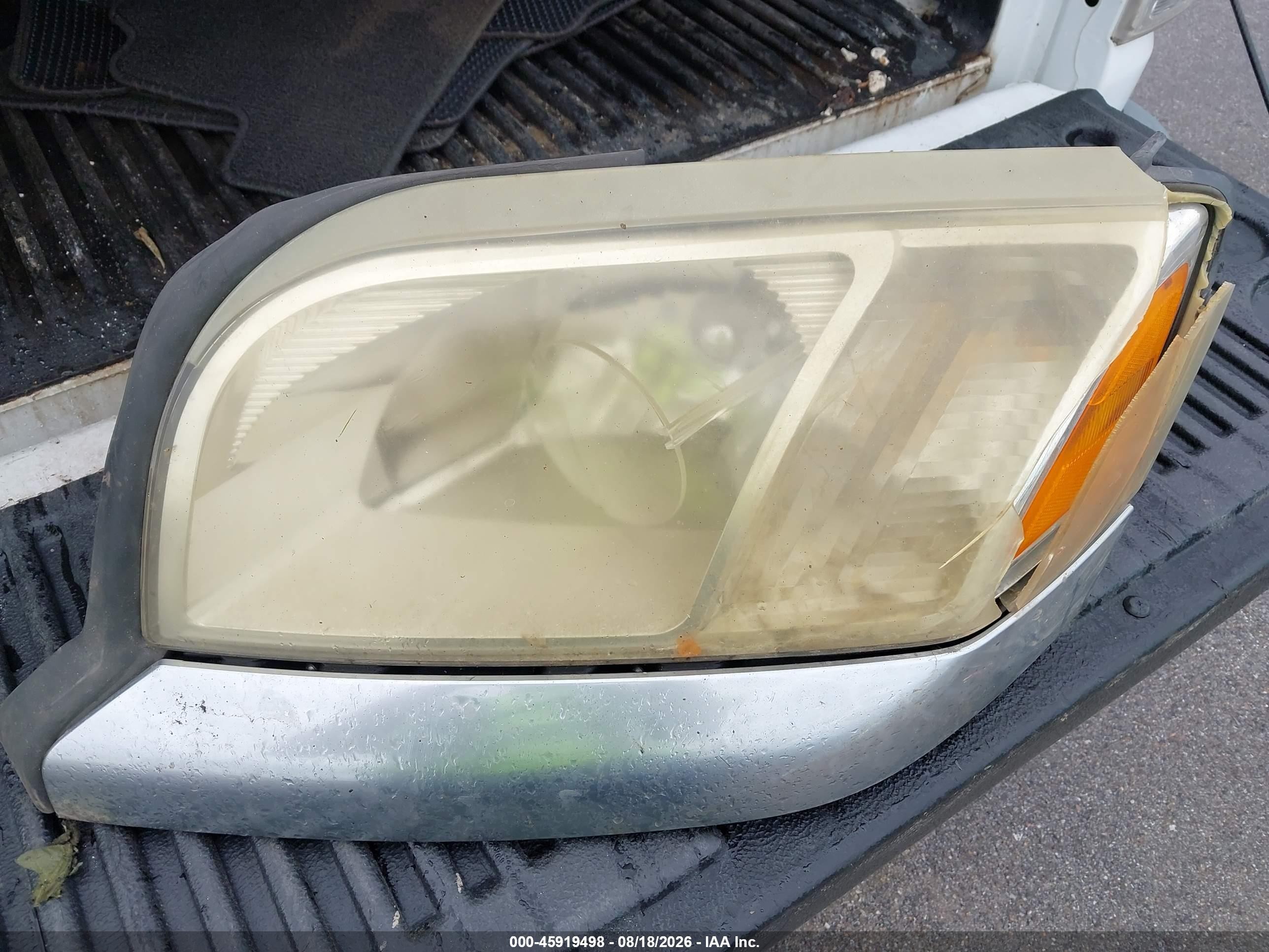 2006 Mitsubishi Raider Duro Cross V8 White vin: 1Z7HT32N66S529393