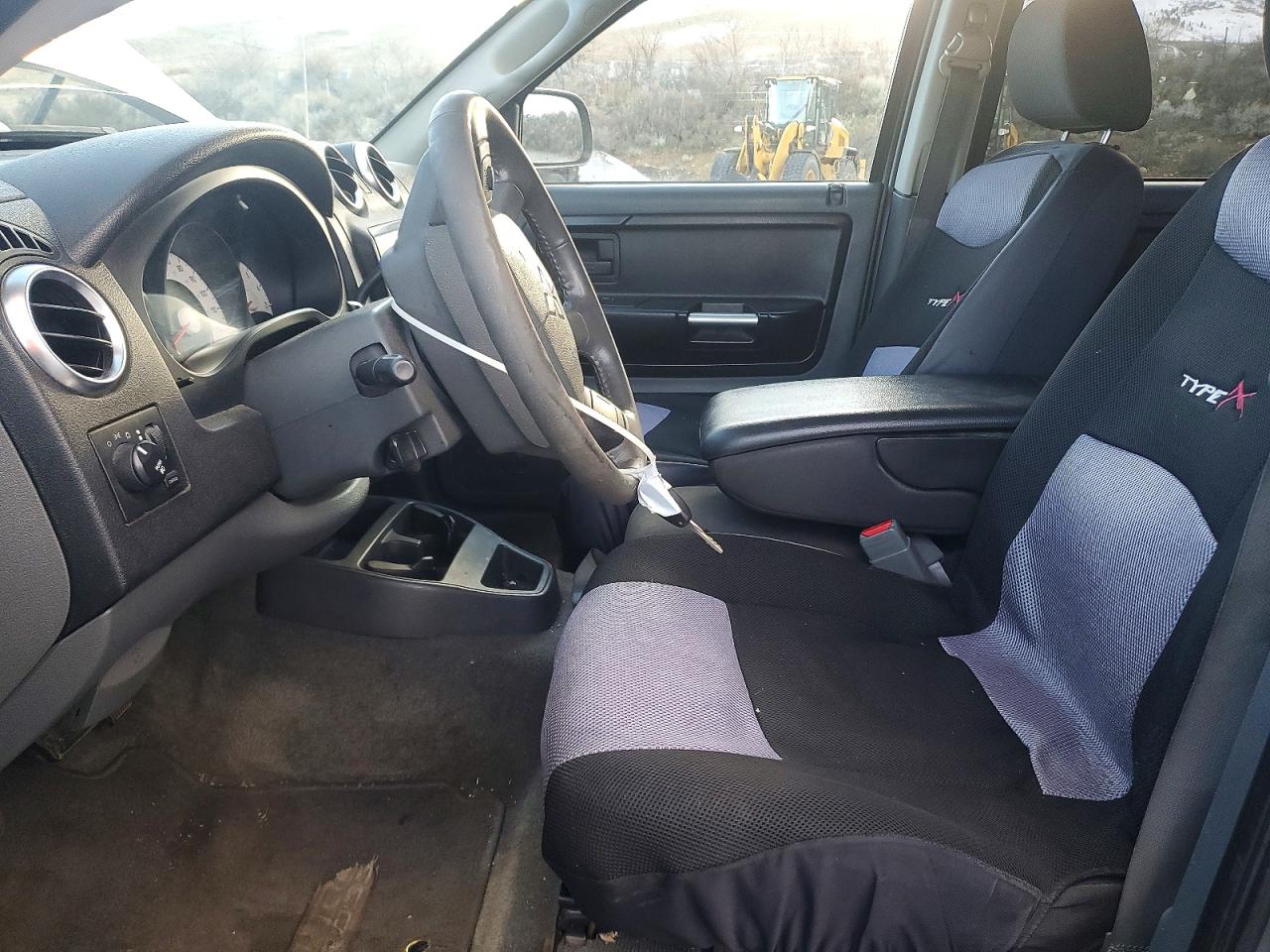 2006 Mitsubishi Raider Gray vin: 1Z7HT38K36S543040