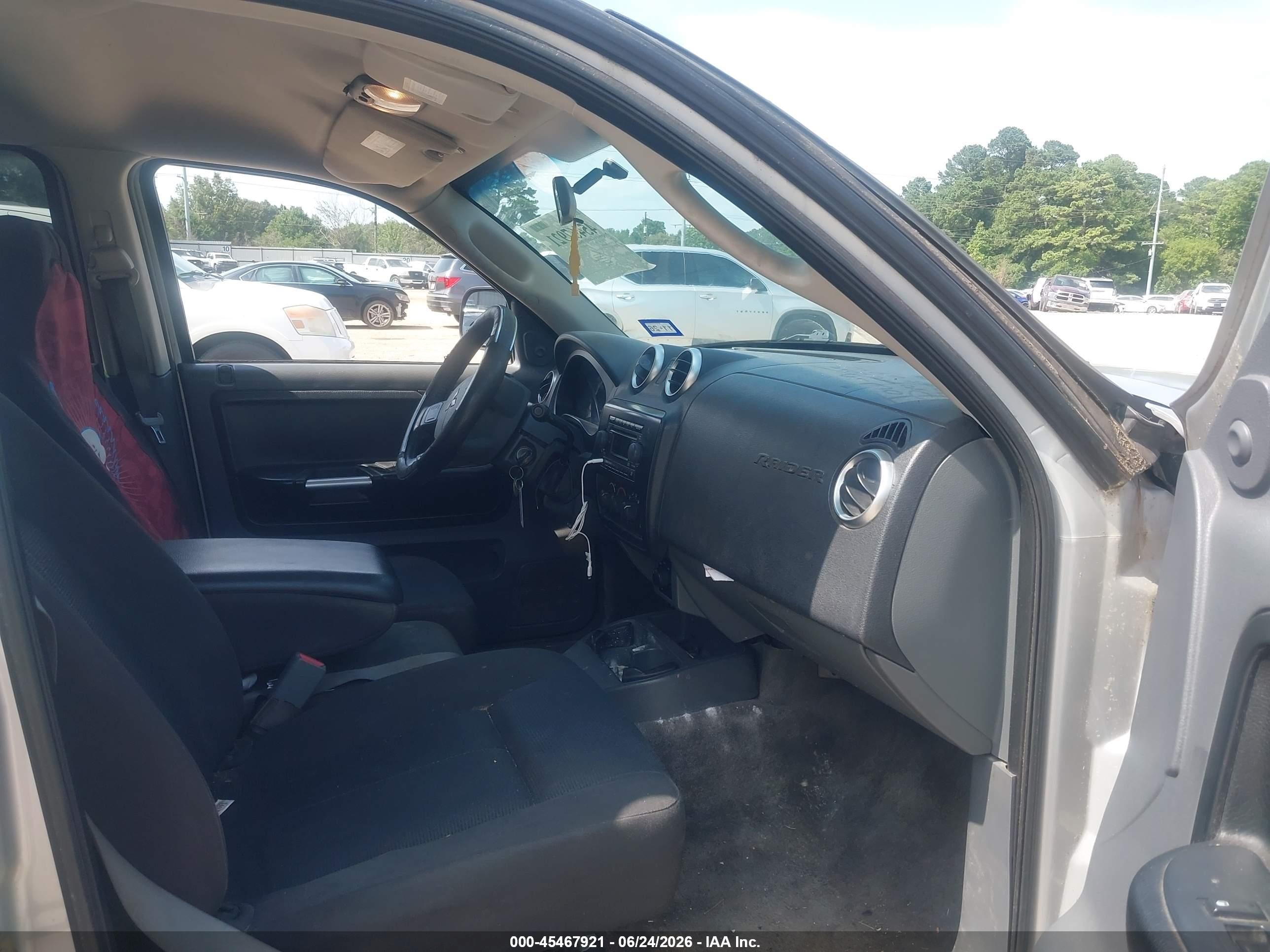2006 Mitsubishi Raider Duro Cross V6 Gray vin: 1Z7HT38KX6S586998