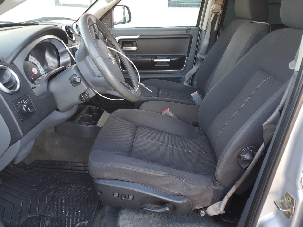2006 Mitsubishi Raider Durocross Silver vin: 1Z7HT38N46S543185