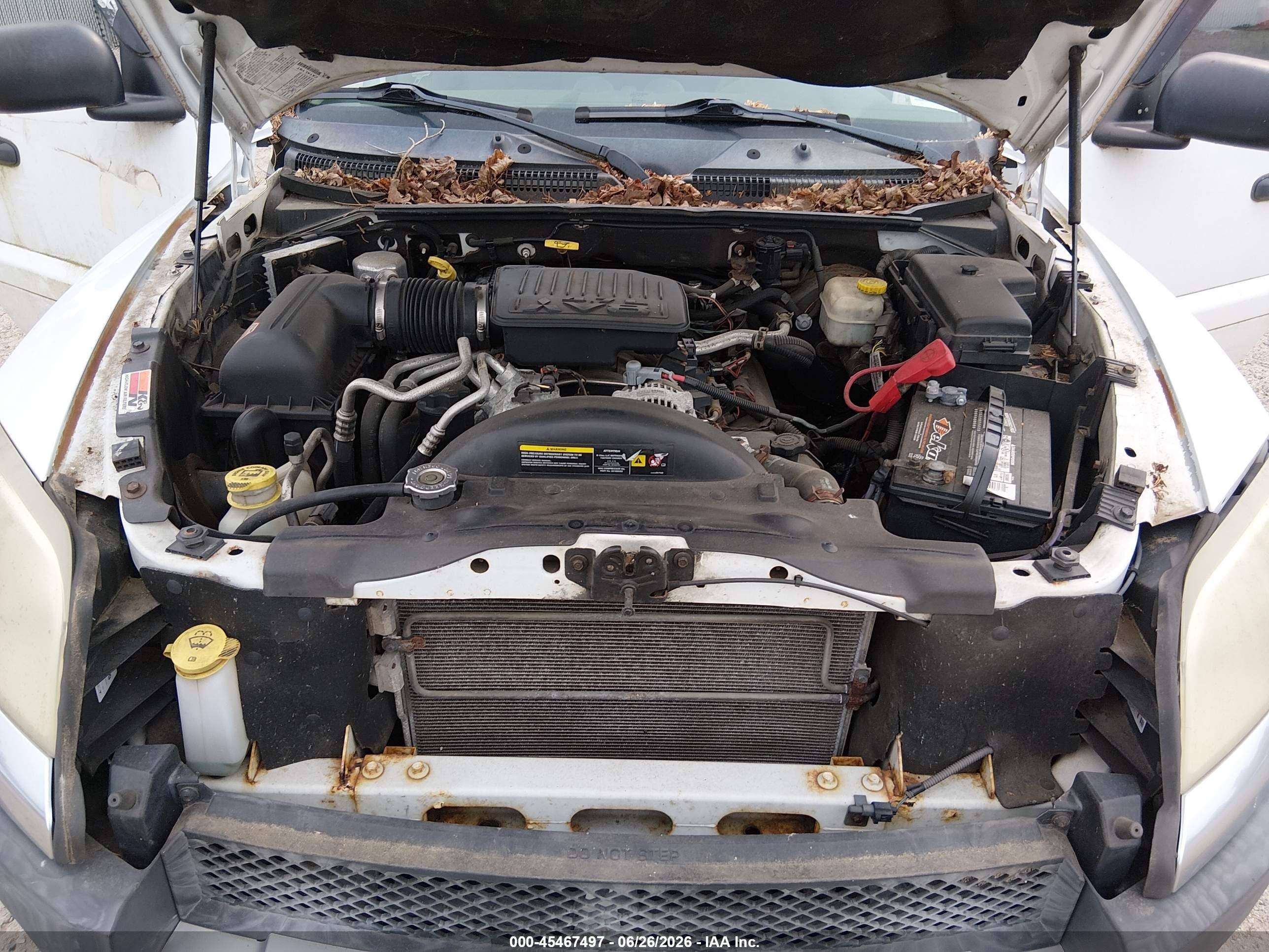 2006 Mitsubishi Raider Duro Cross V8 White vin: 1Z7HT38N86S501134