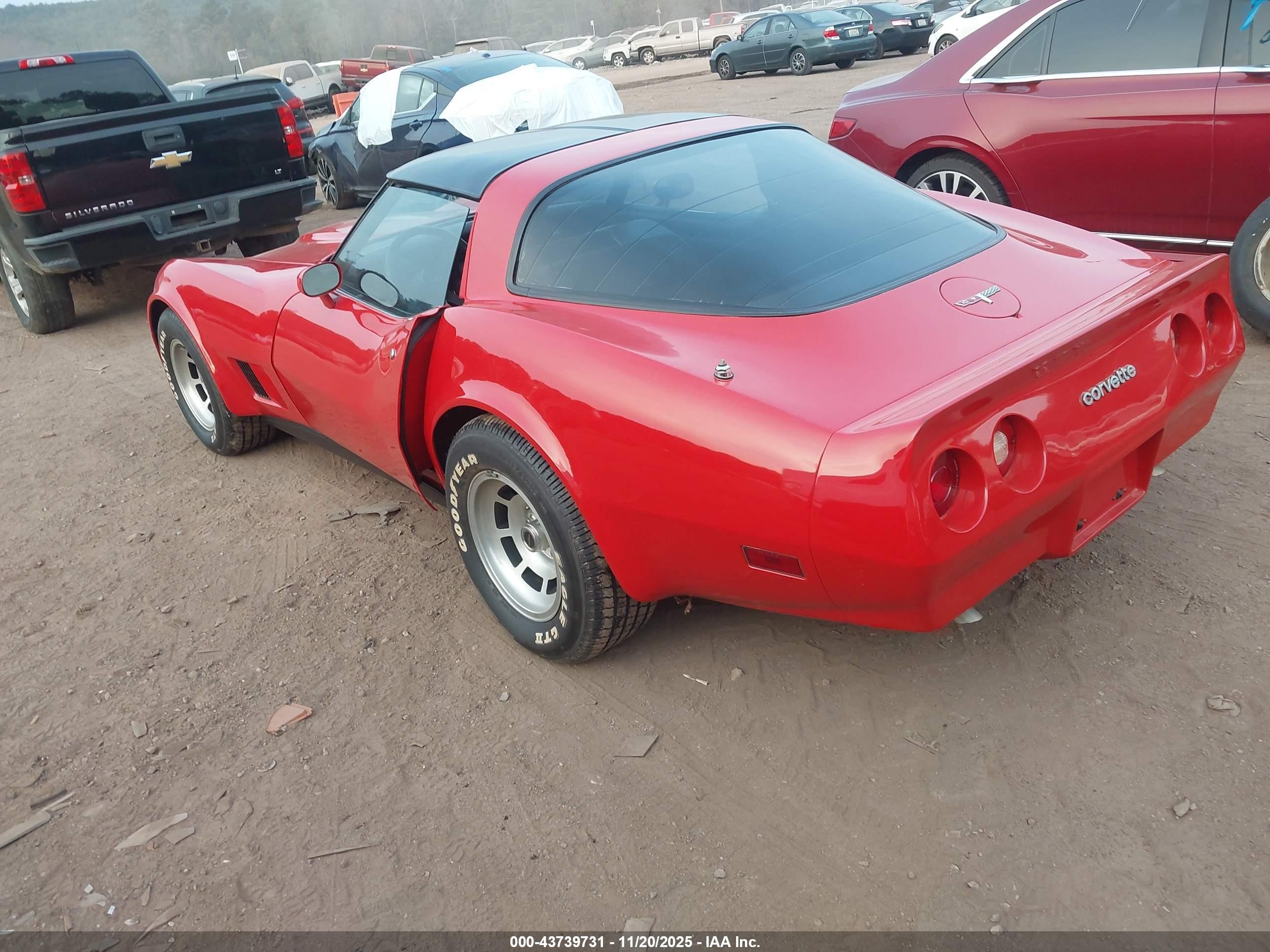 1980 Chevrolet Corvette   Красный vin: 1Z878AS402075    