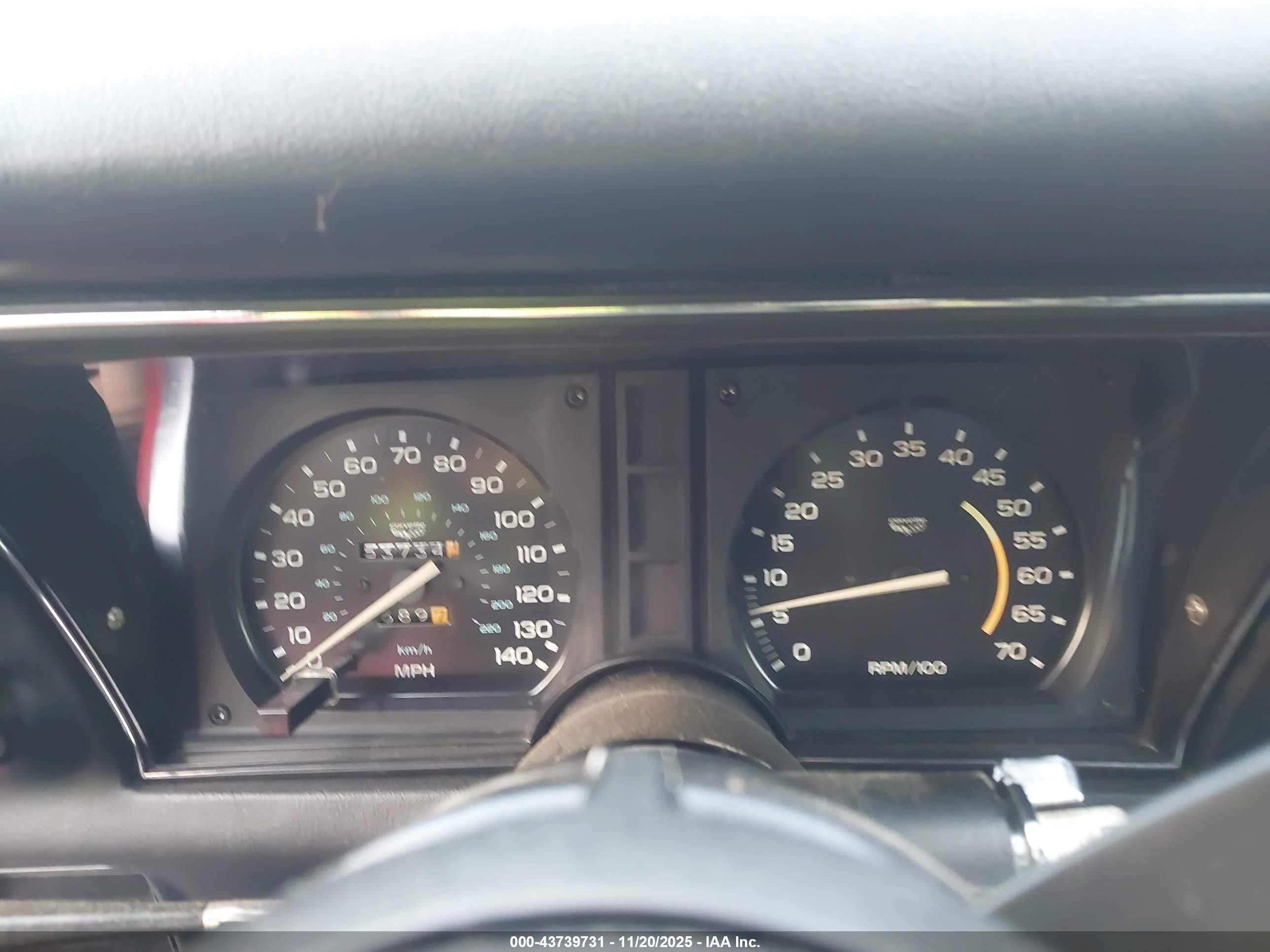 1980 Chevrolet Corvette   Красный vin: 1Z878AS402075    