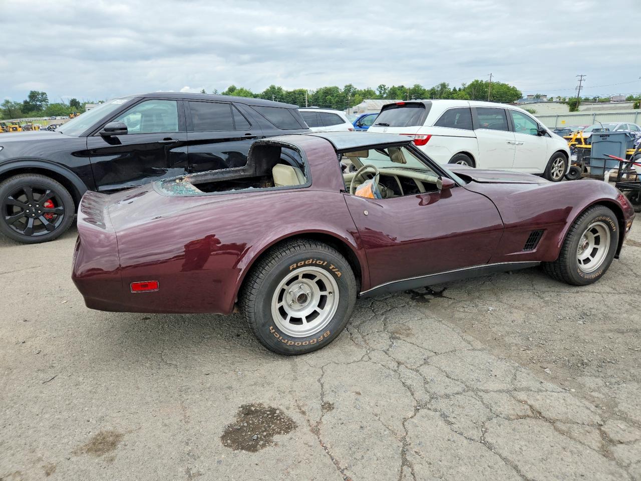 1980 Chevrolet Corvette Maroon vin: 1Z878AS407447