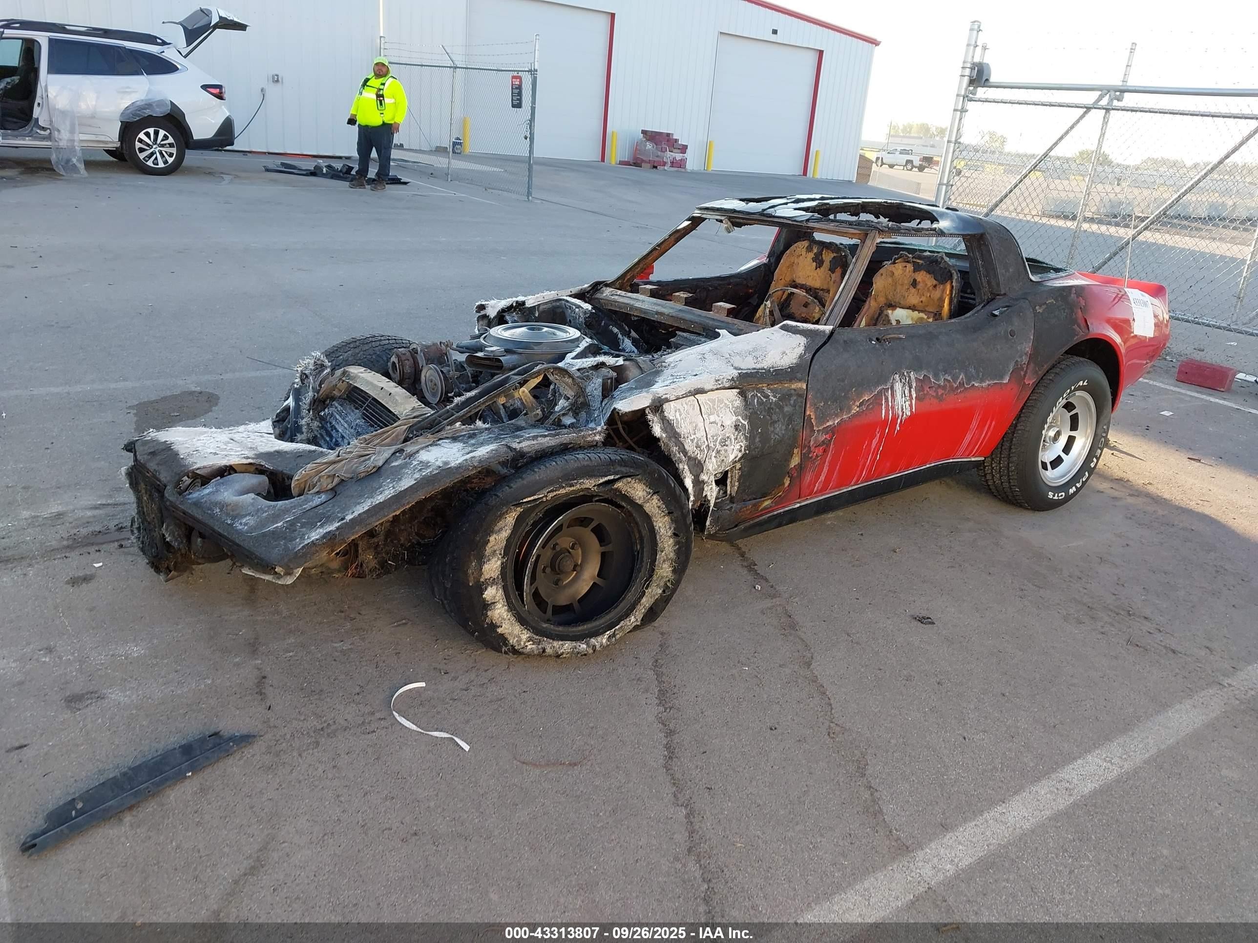 1980 Chev Corvette   Красный vin: 1Z878AS437708    