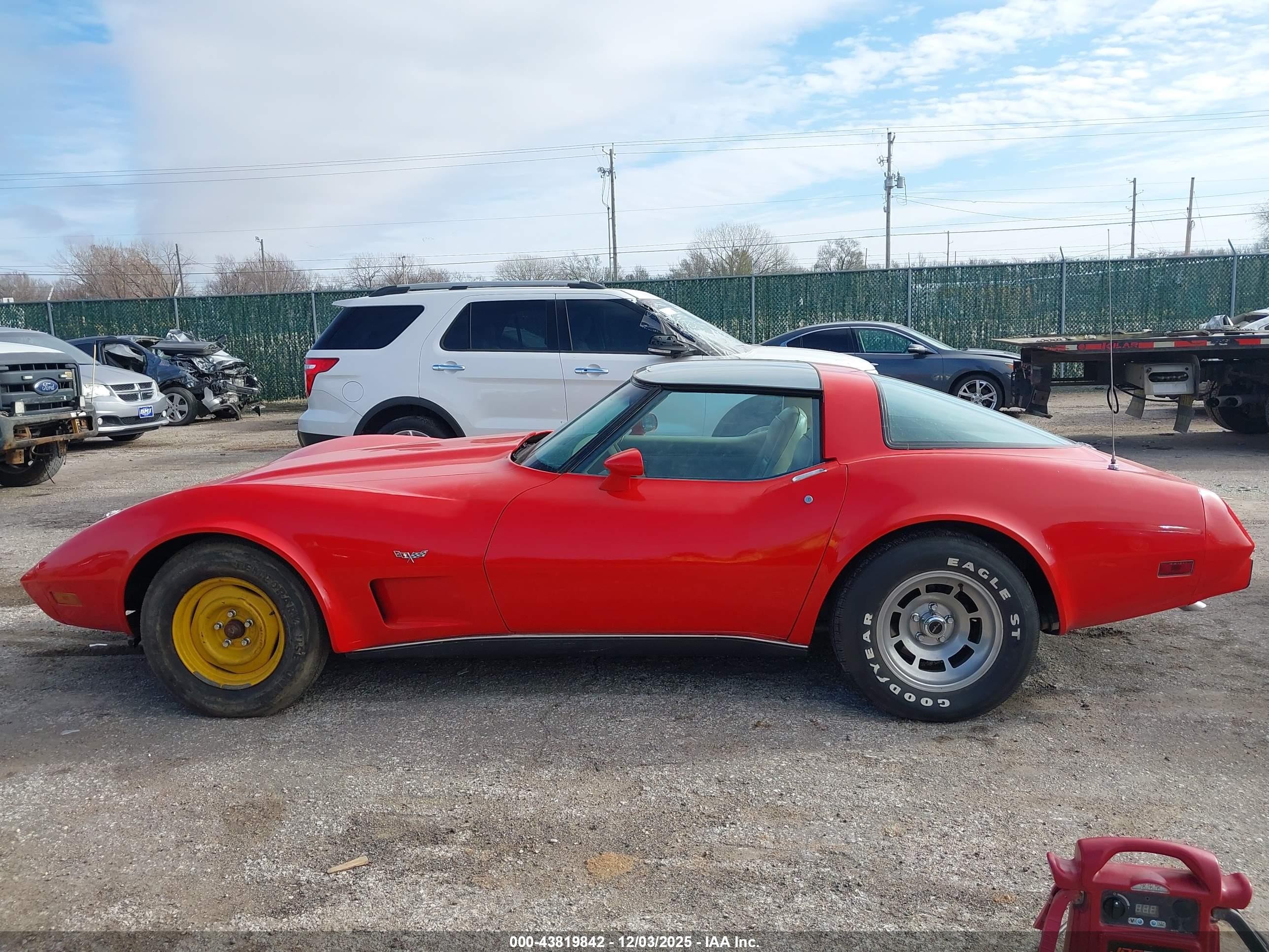 1978 Chevrolet Corvette   Красный vin: 1Z87L8S413637    