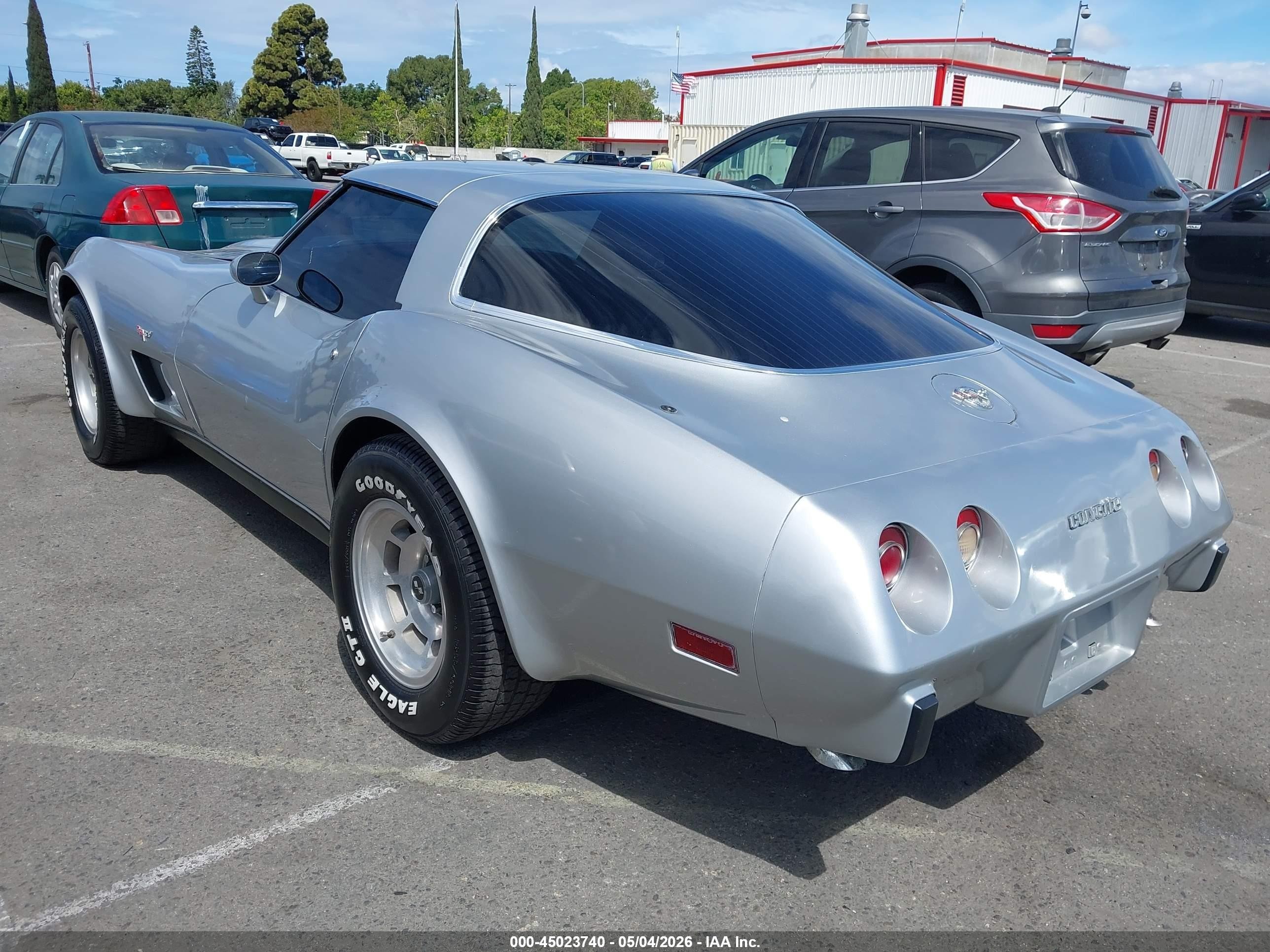 1978 Chevrolet Corvette   Серебряный vin: 1Z87L8S424981    