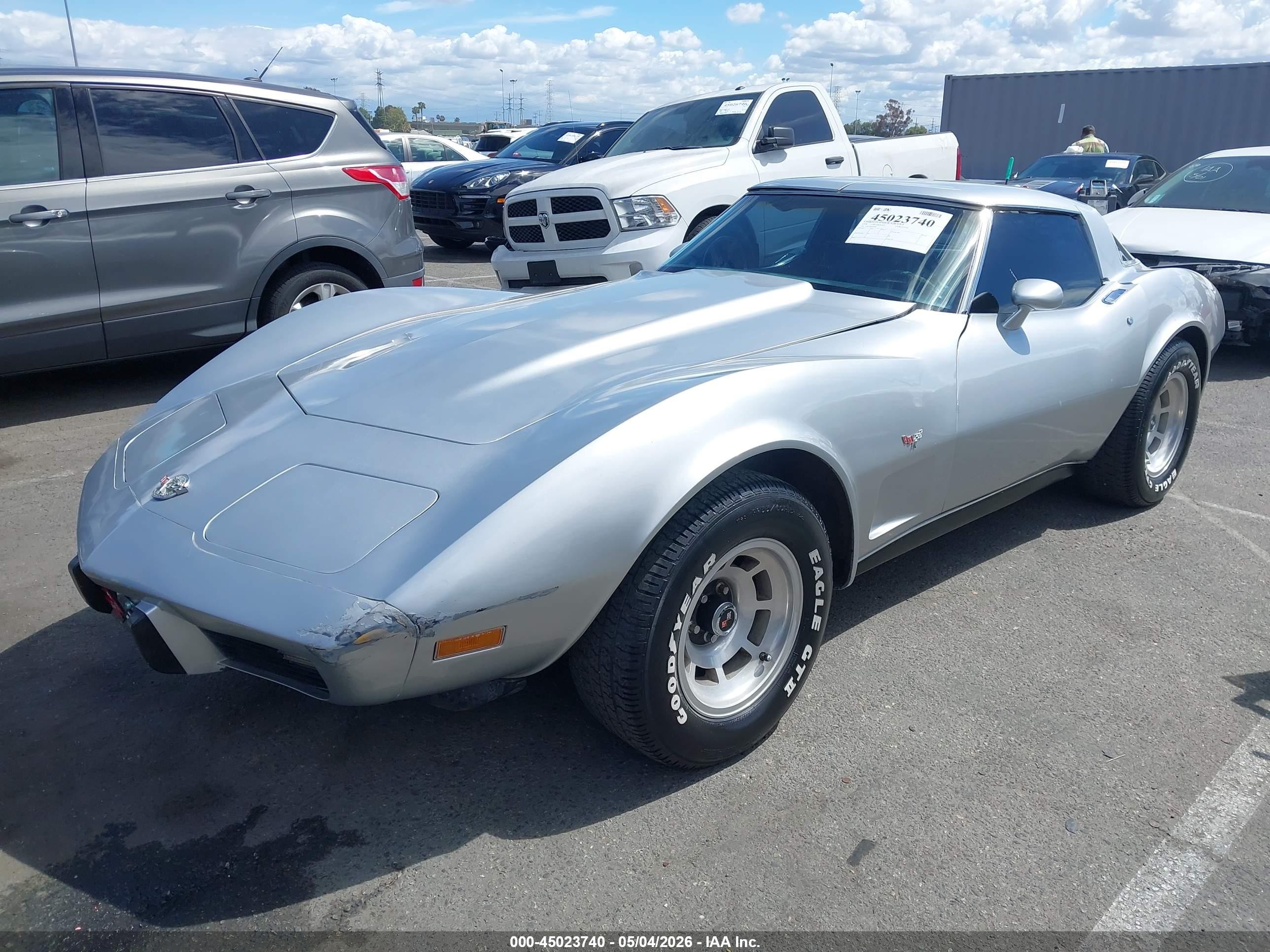 1978 Chevrolet Corvette   Серебряный vin: 1Z87L8S424981    