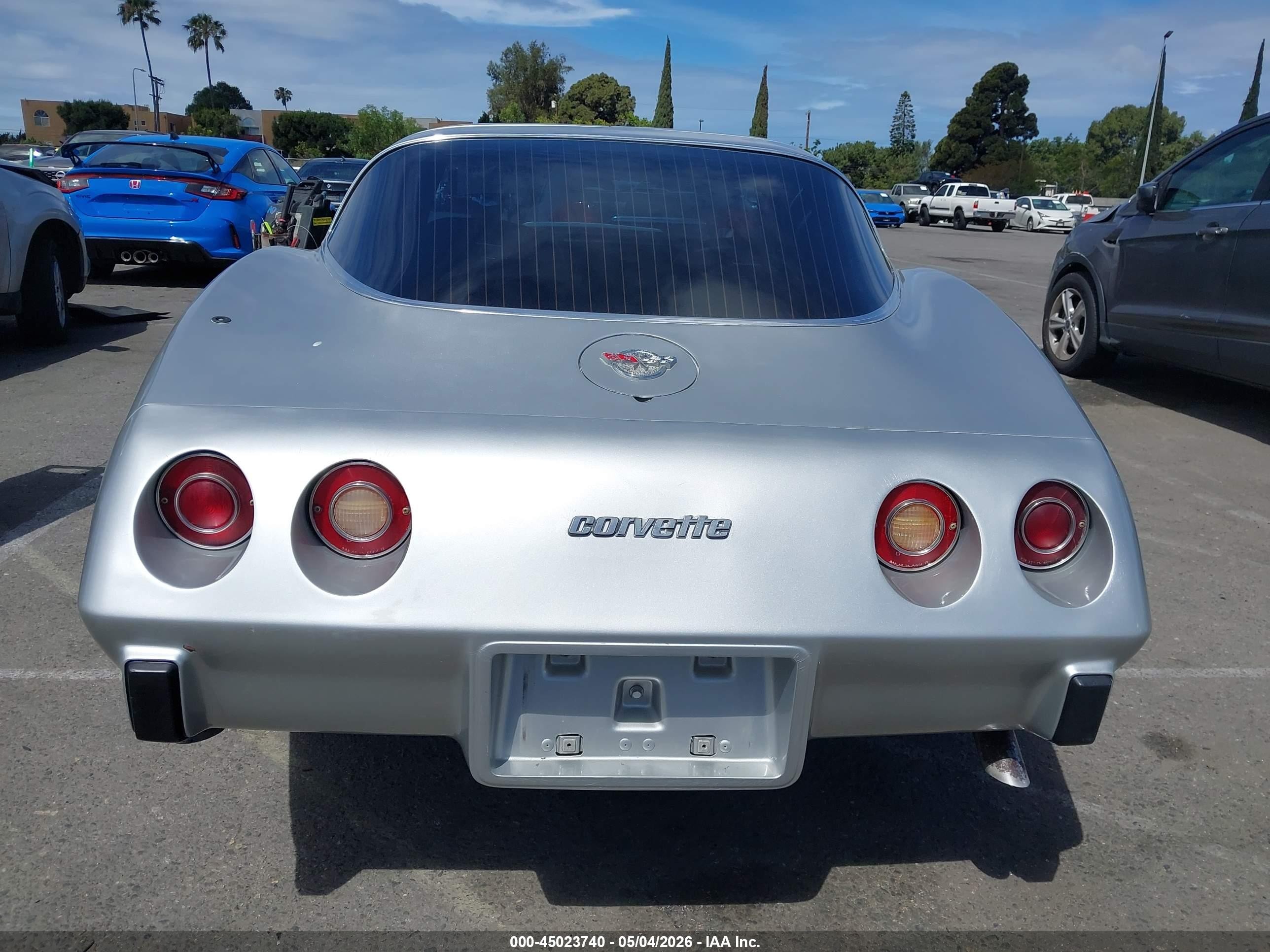 1978 Chevrolet Corvette   Серебряный vin: 1Z87L8S424981    
