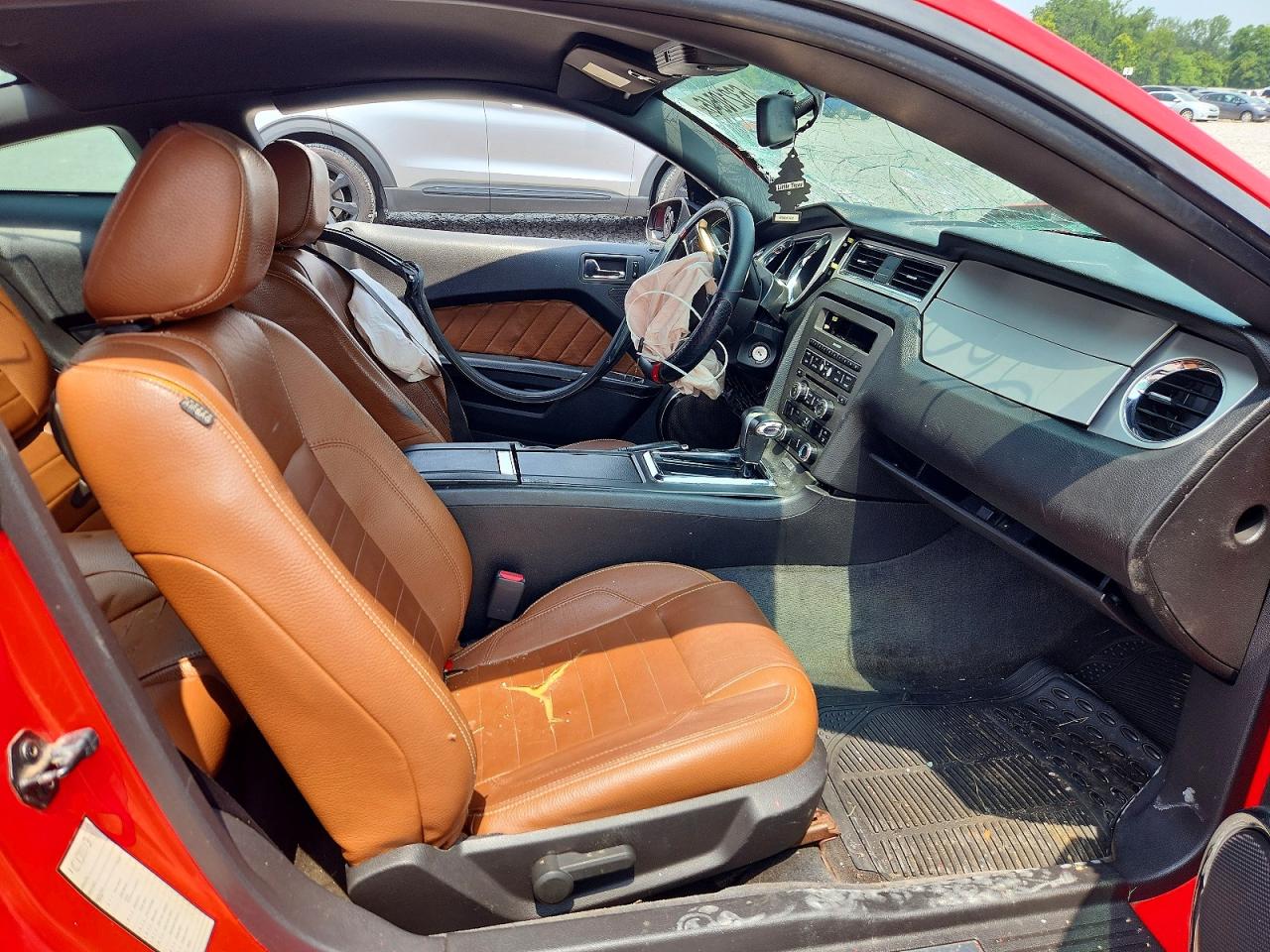2011 Ford Mustang Красный vin: 1ZVBP8AM0B5111641
