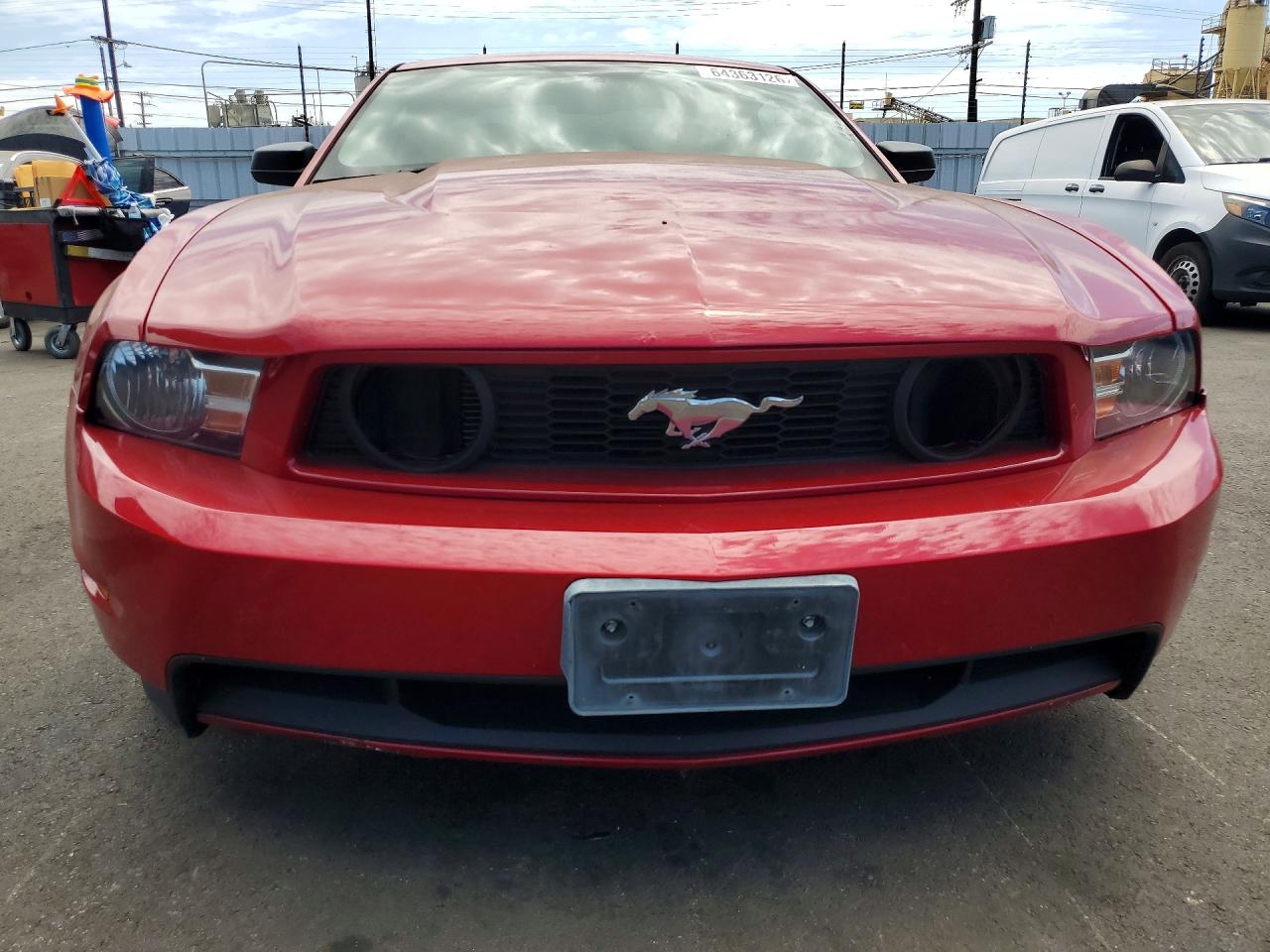 2011 Ford Mustang Red vin: 1ZVBP8AM0B5120291