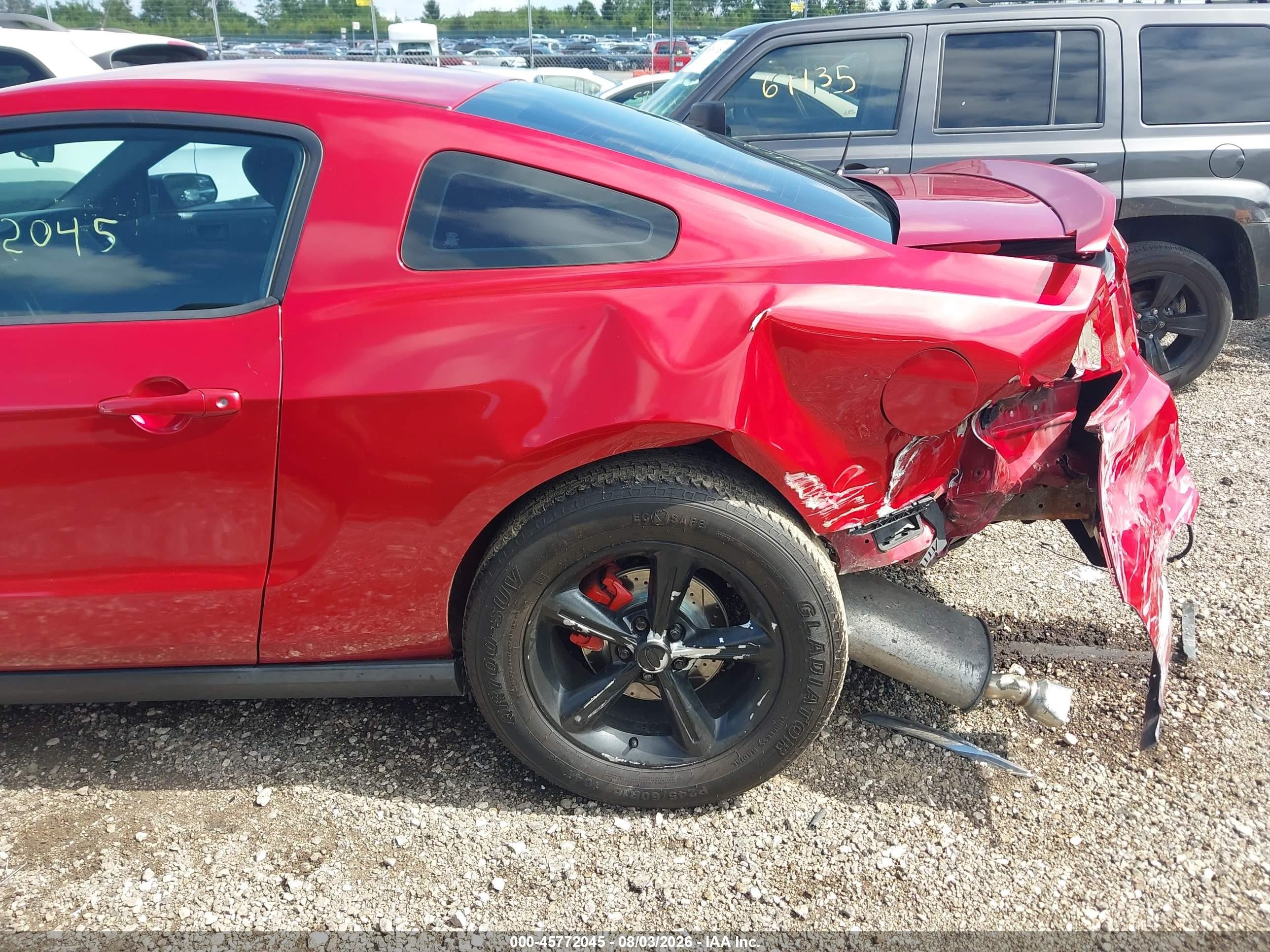 2011 Ford Mustang V6 Red vin: 1ZVBP8AM0B5128519