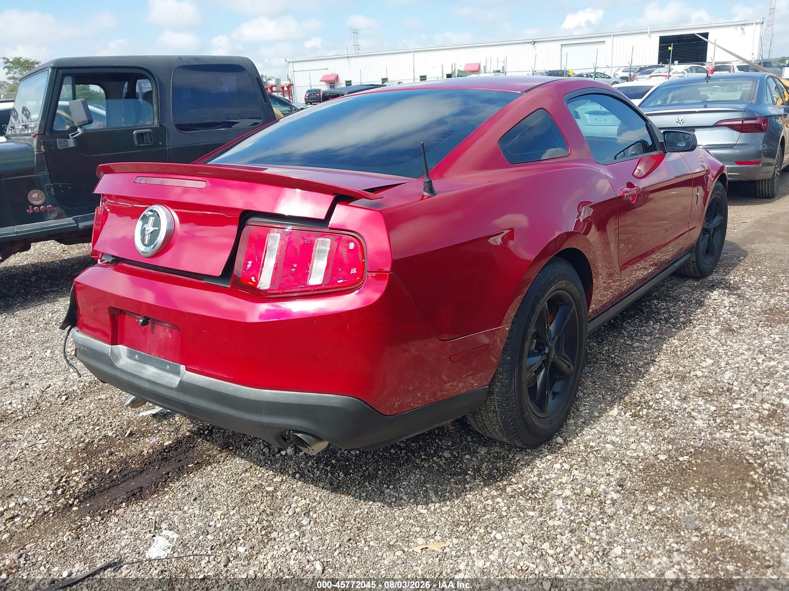 2011 Ford Mustang V6 Red vin: 1ZVBP8AM0B5128519