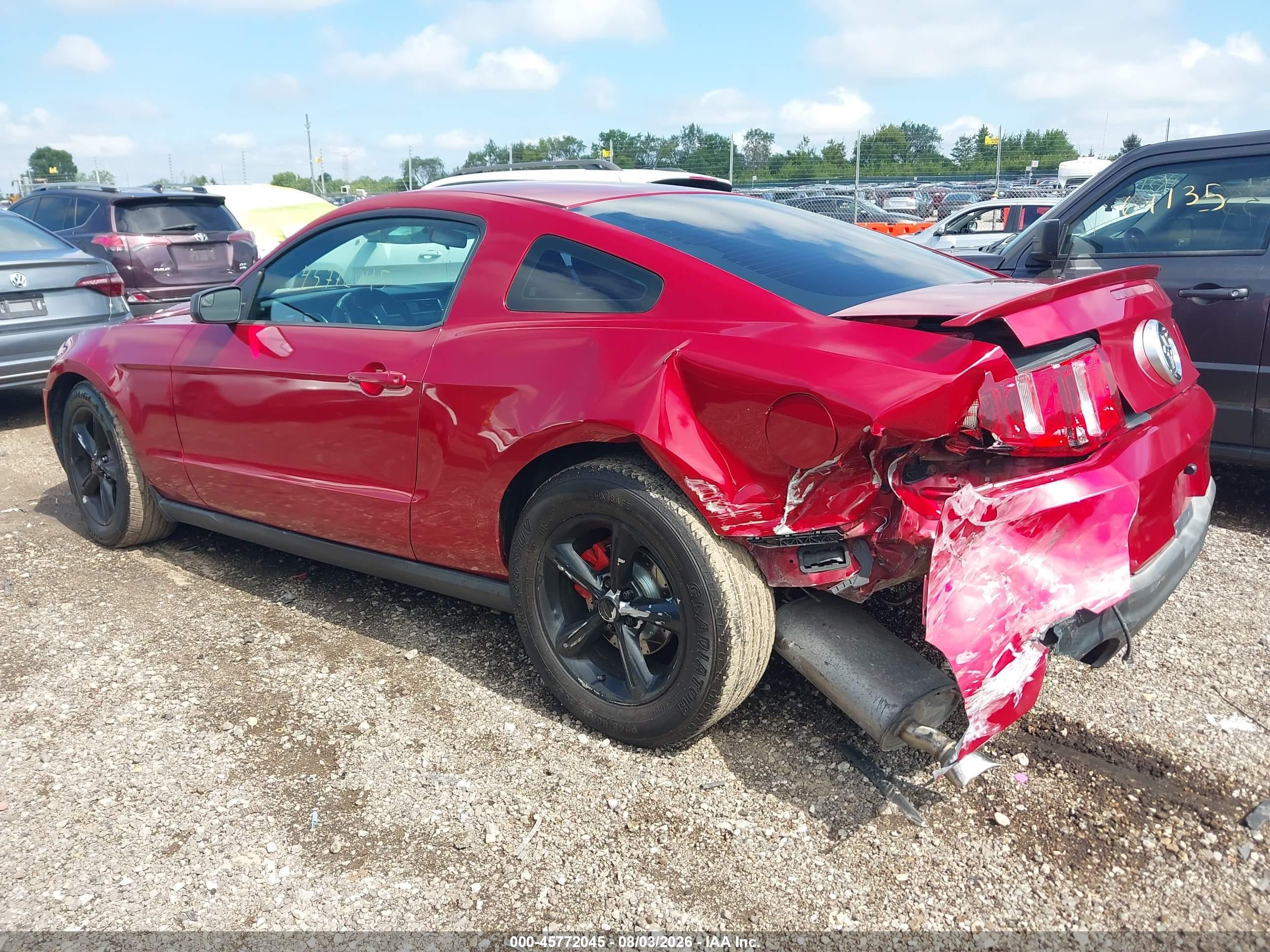 2011 Ford Mustang V6 Red vin: 1ZVBP8AM0B5128519