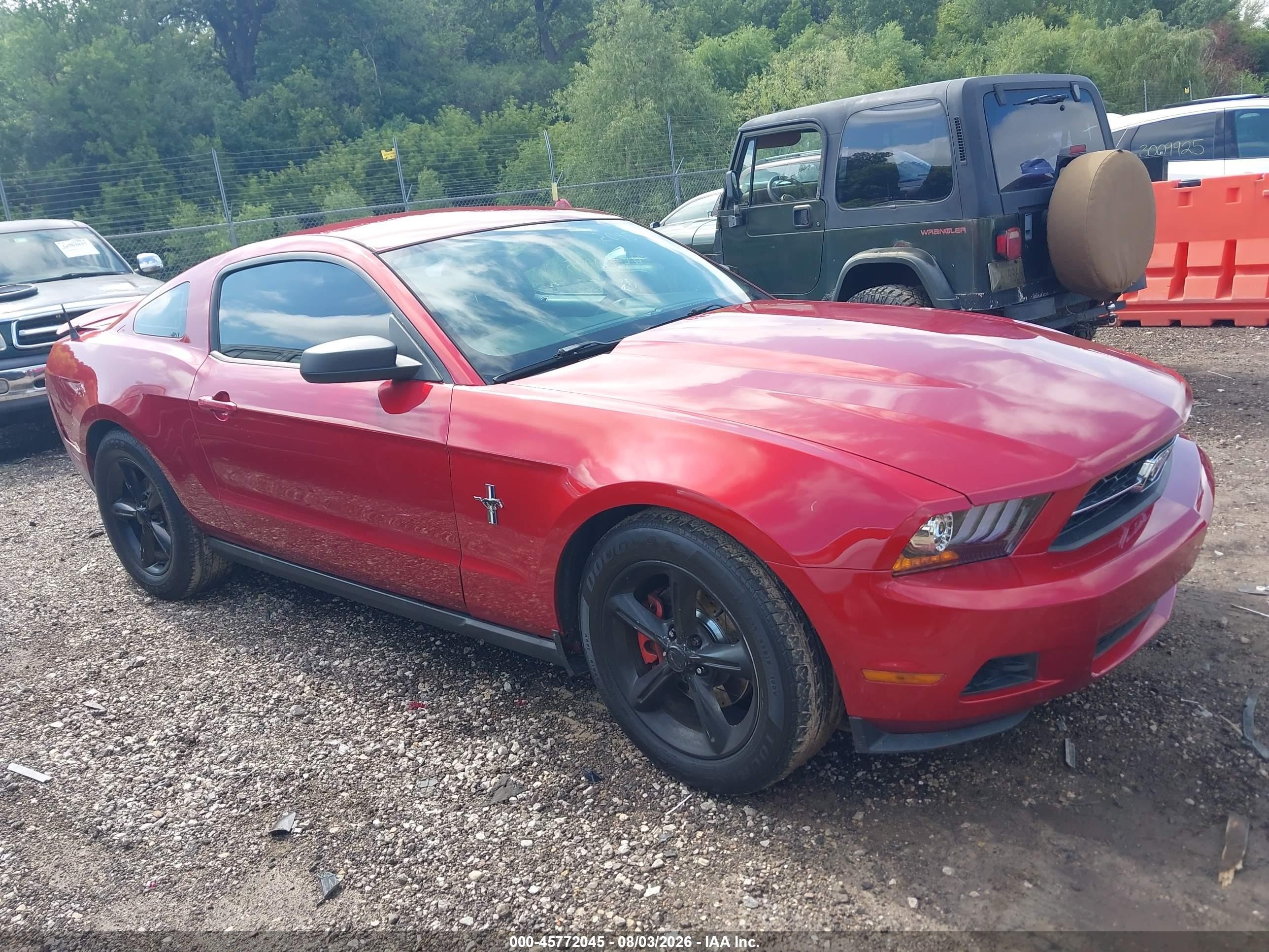 2011 Ford Mustang V6 Red vin: 1ZVBP8AM0B5128519