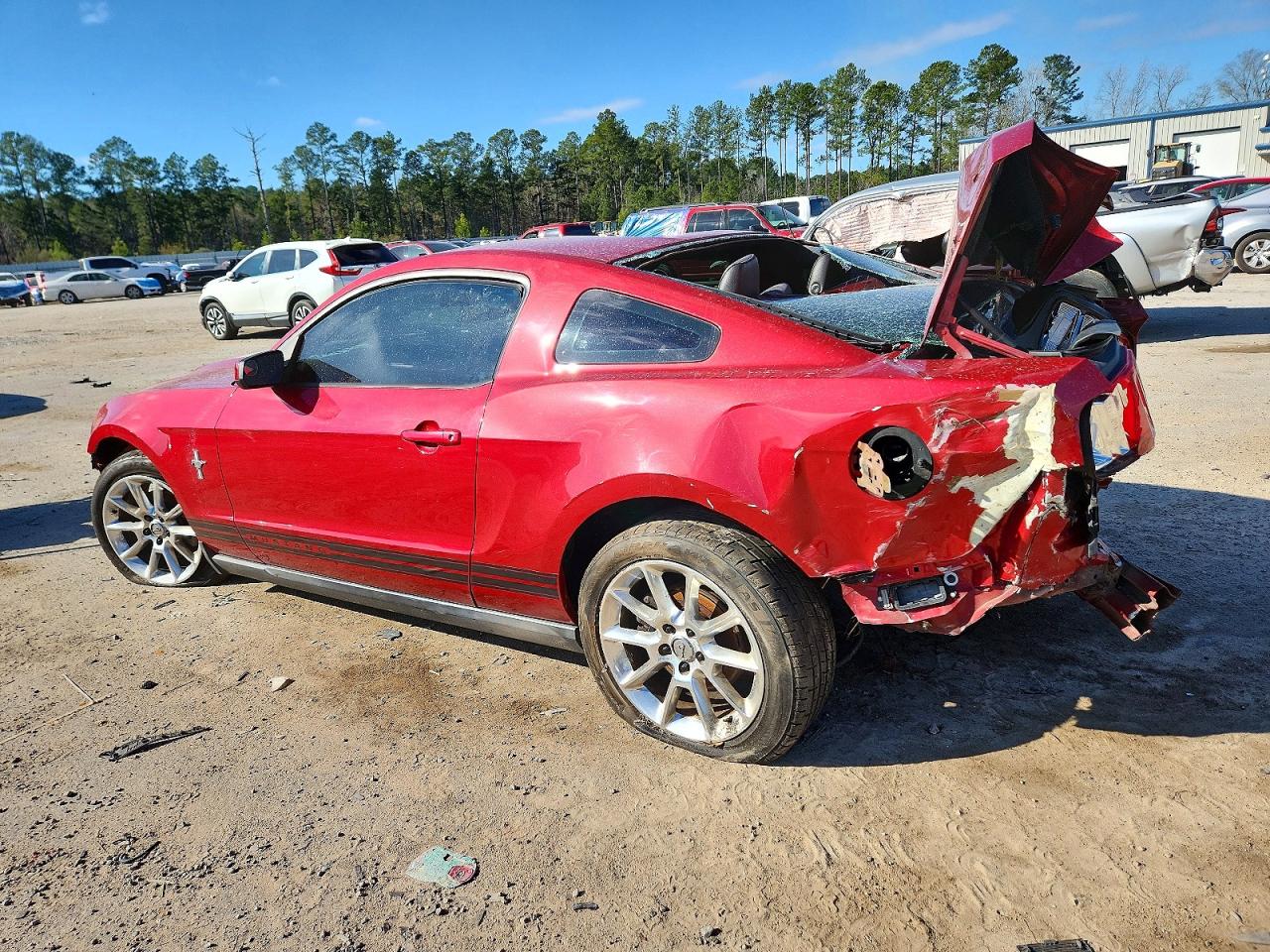 2011 Ford Mustang Red vin: 1ZVBP8AM0B5135874