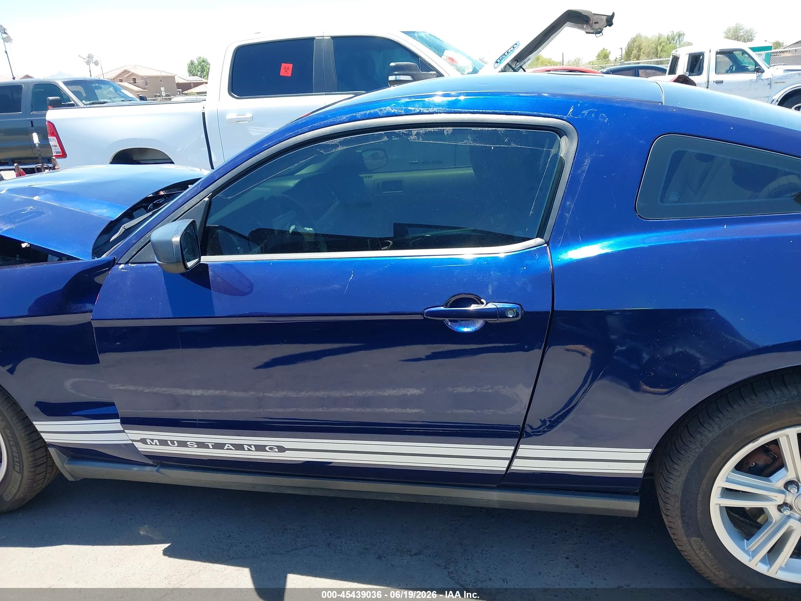 2011 Ford Mustang V6 Blue vin: 1ZVBP8AM0B5136037