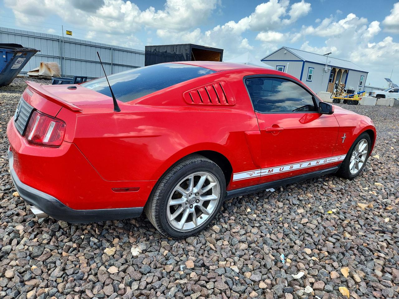 2011 Ford Mustang Red vin: 1ZVBP8AM0B5154814