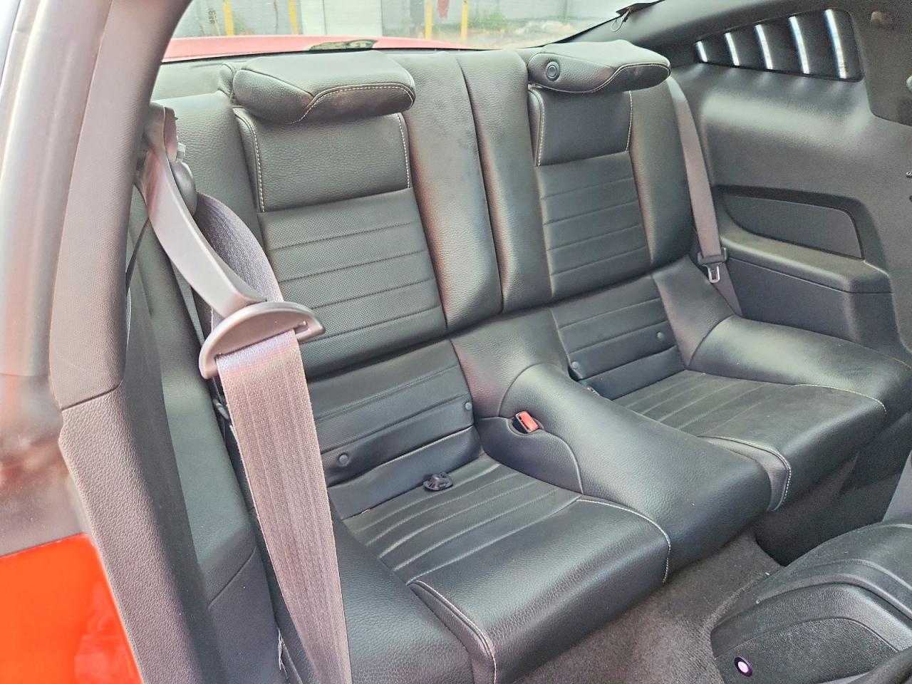 2011 Ford Mustang Red vin: 1ZVBP8AM0B5154814