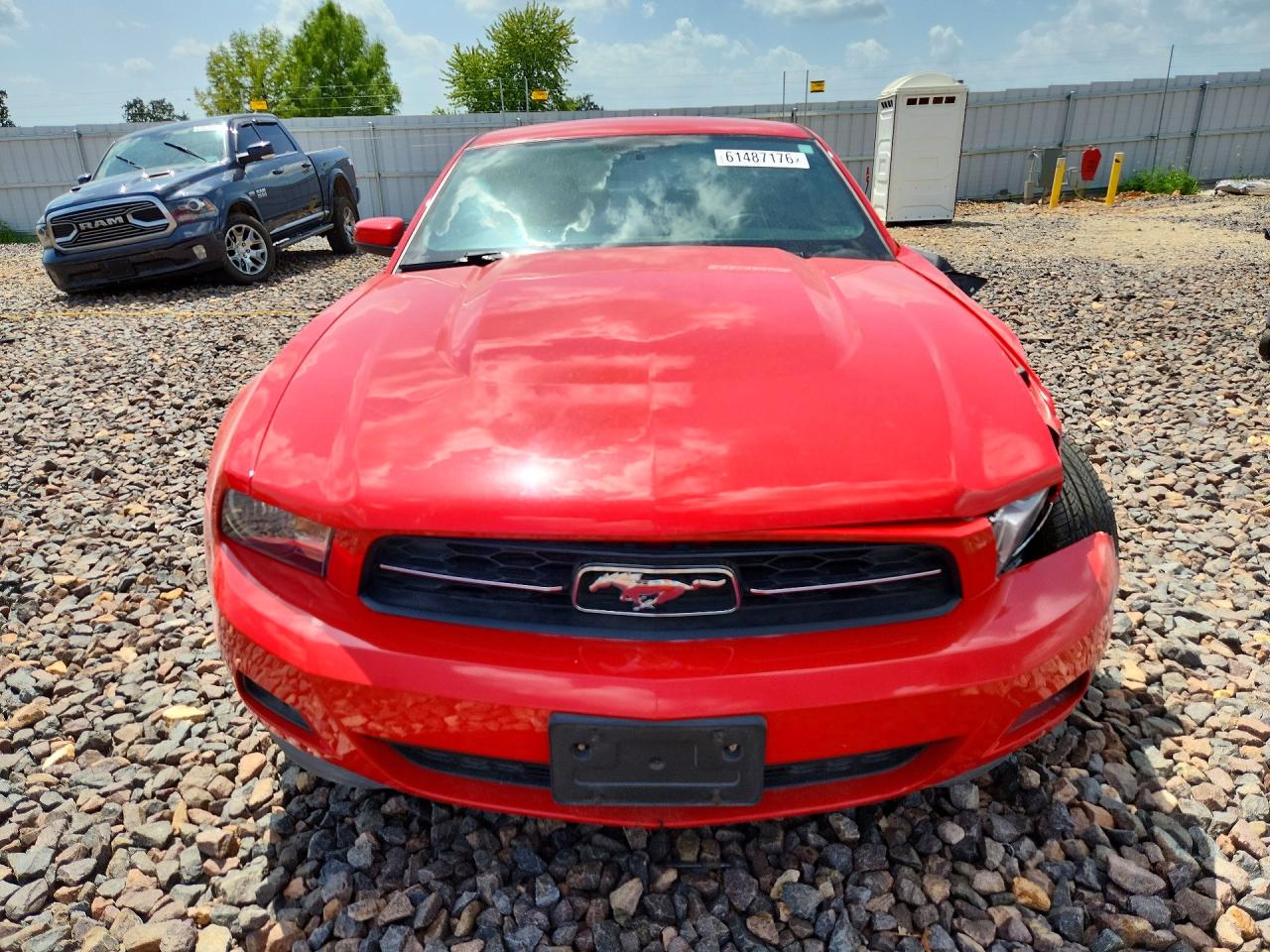 2011 Ford Mustang Red vin: 1ZVBP8AM0B5154814