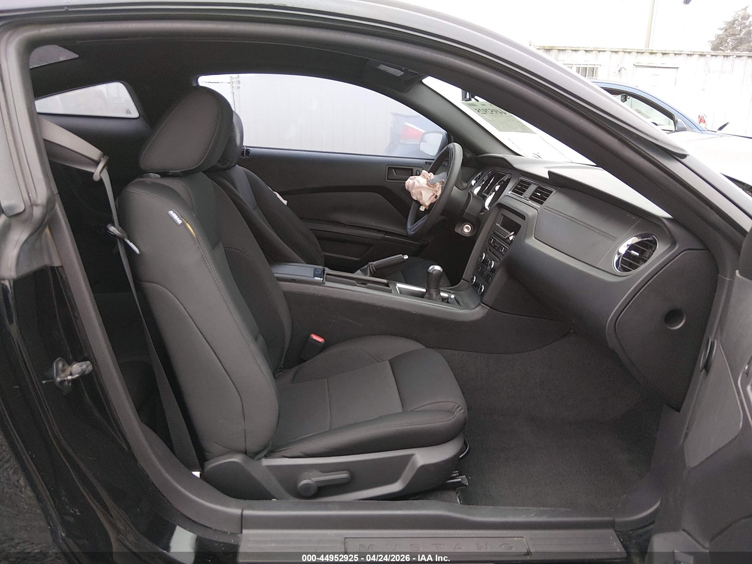 2011 Ford Mustang V6 Black vin: 1ZVBP8AM0B5169653