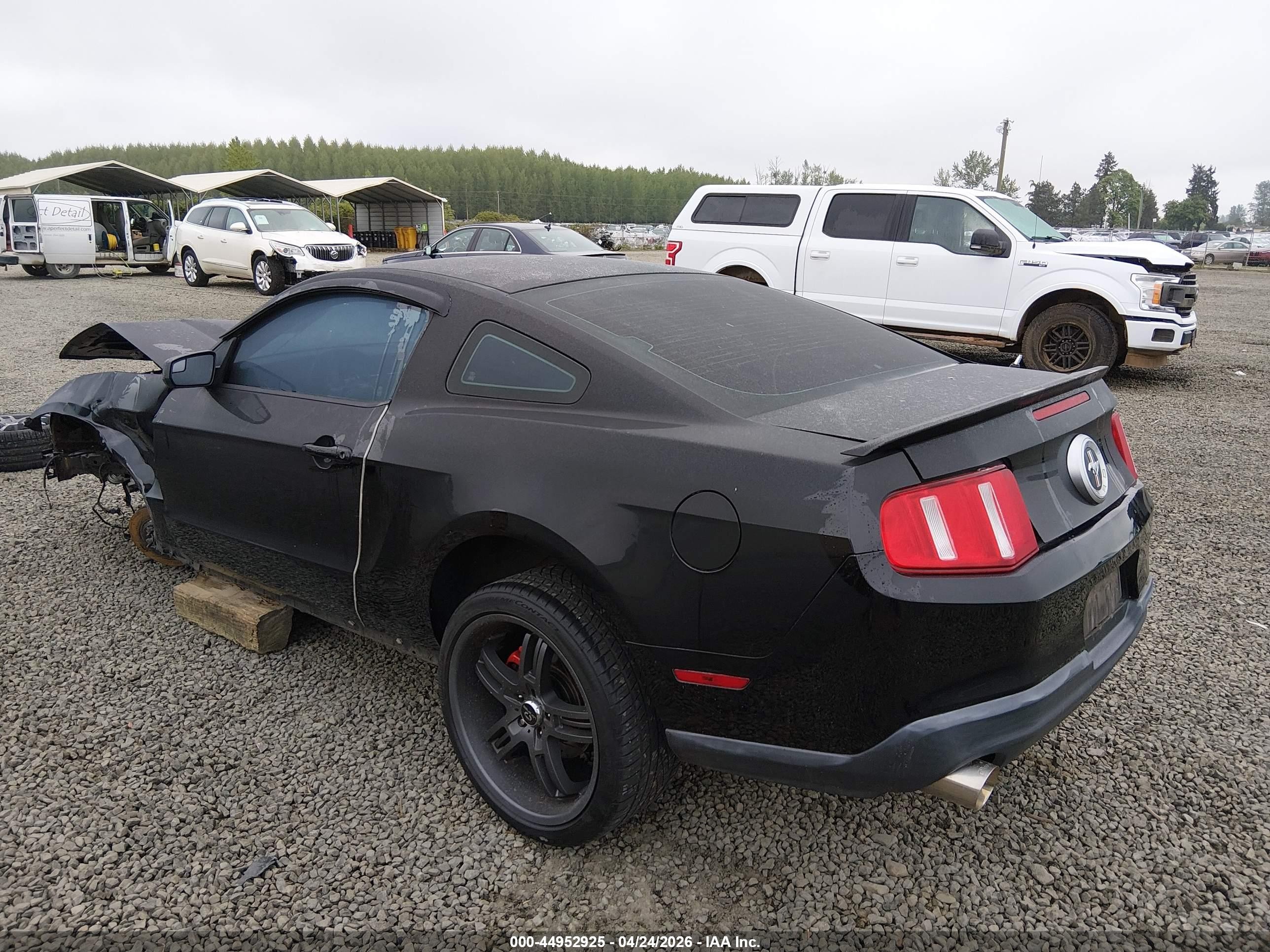 2011 Ford Mustang V6 Black vin: 1ZVBP8AM0B5169653