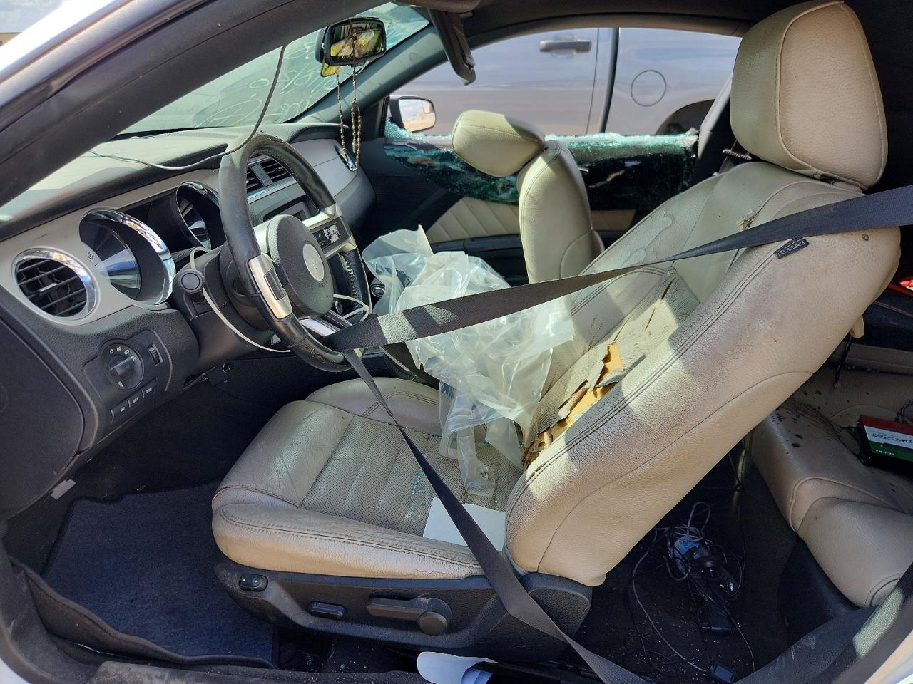 2012 Ford Mustang Silver vin: 1ZVBP8AM0C5235488