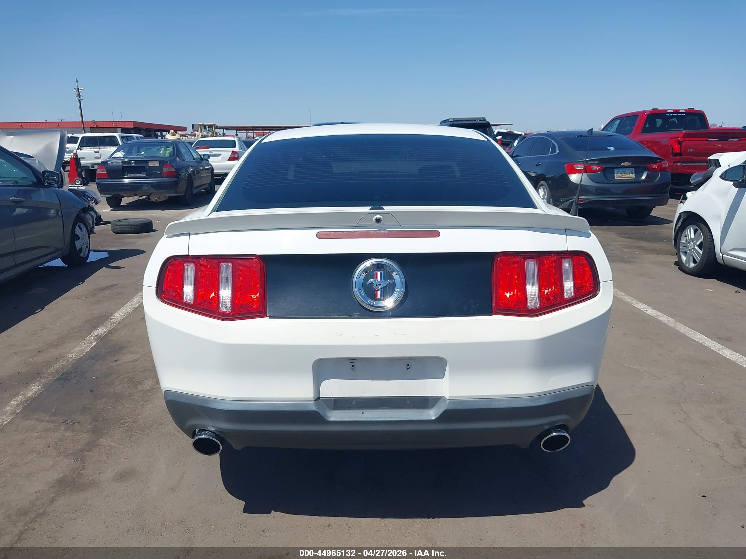 2012 Ford Mustang V6 Premium White vin: 1ZVBP8AM0C5243736
