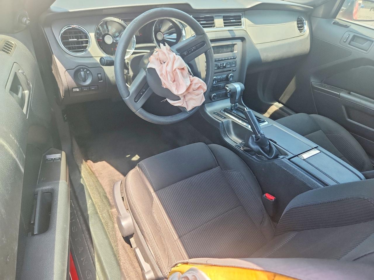 2012 Ford Mustang Red vin: 1ZVBP8AM0C5262951