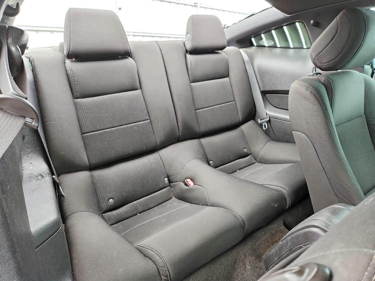 2012 Ford Mustang Silver vin: 1ZVBP8AM0C5272251