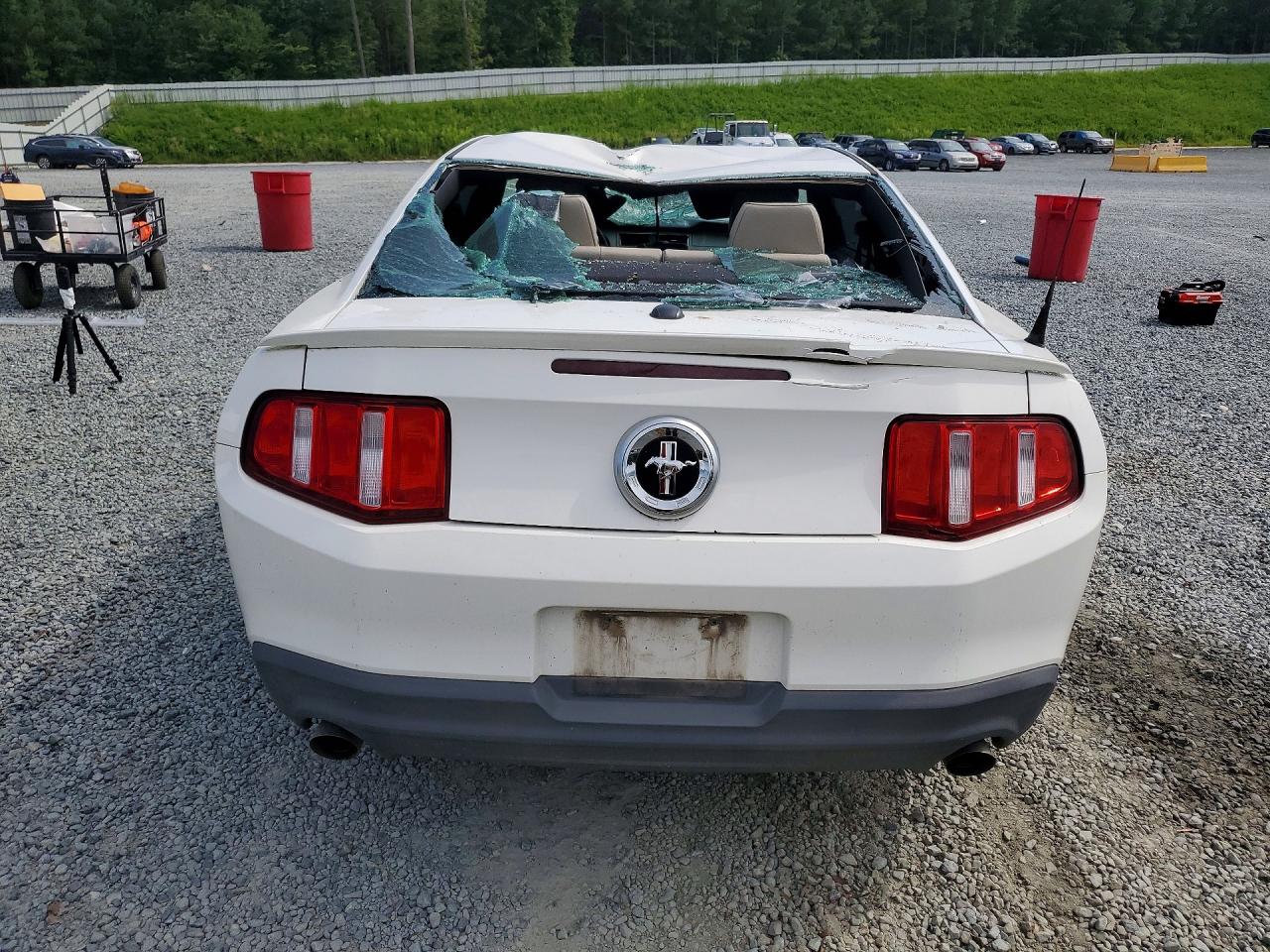 2012 Ford Mustang Белый vin: 1ZVBP8AM0C5287347