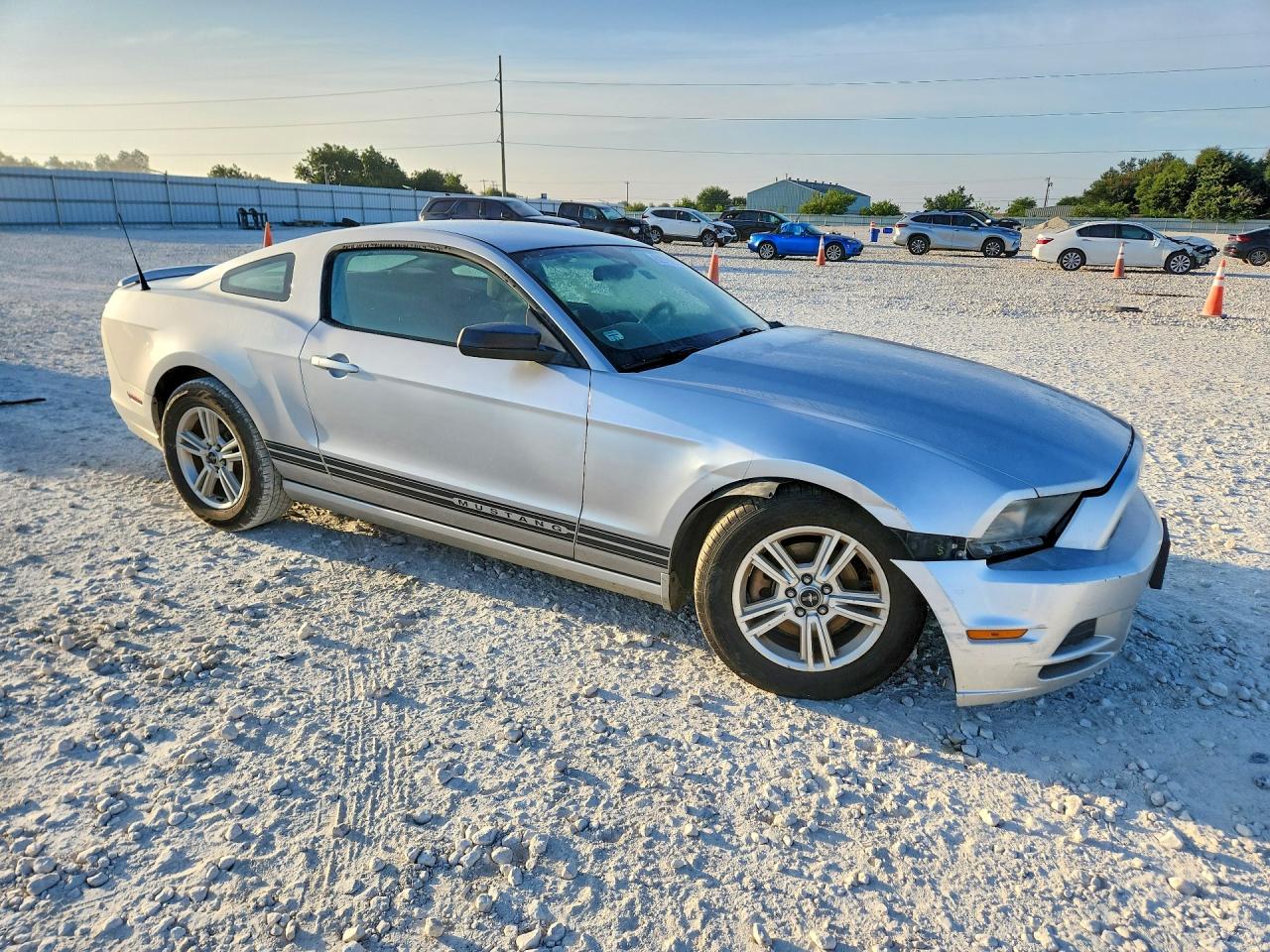 2013 Ford Mustang Silver vin: 1ZVBP8AM0D5200788