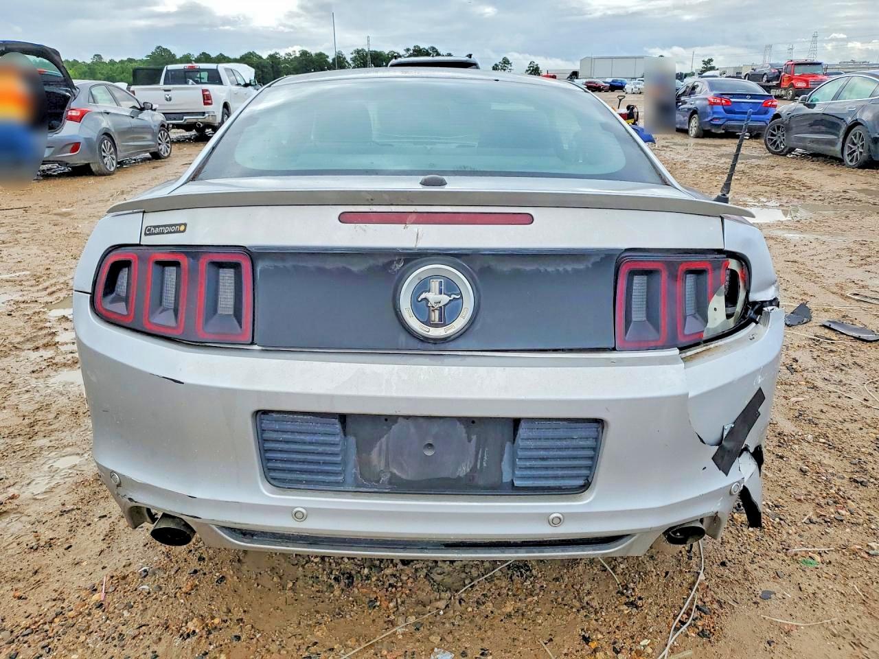 2013 Ford Mustang Silver vin: 1ZVBP8AM0D5218594