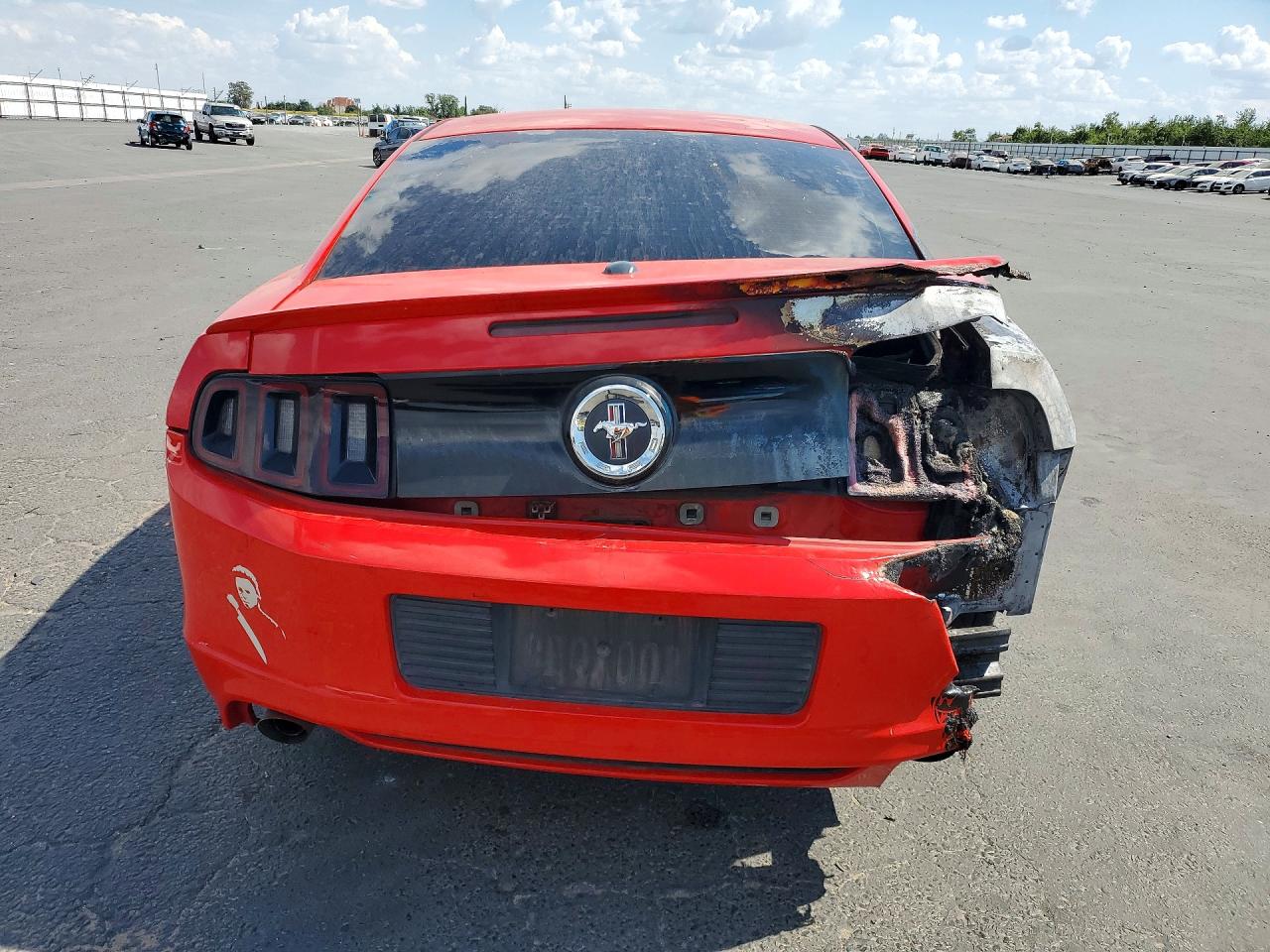 2013 Ford Mustang Red vin: 1ZVBP8AM0D5242118