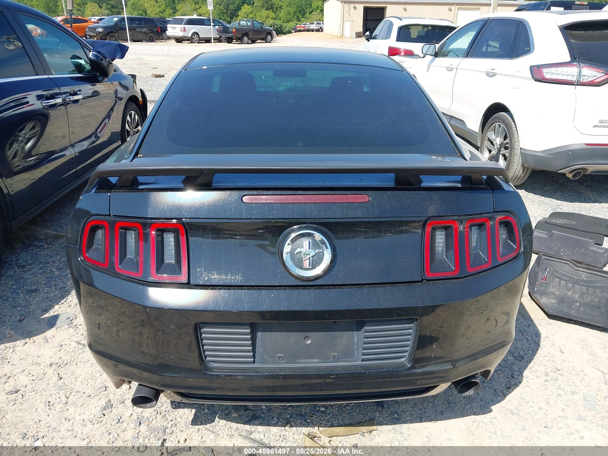 2013 Ford Mustang   Black vin: 1ZVBP8AM0D5262045