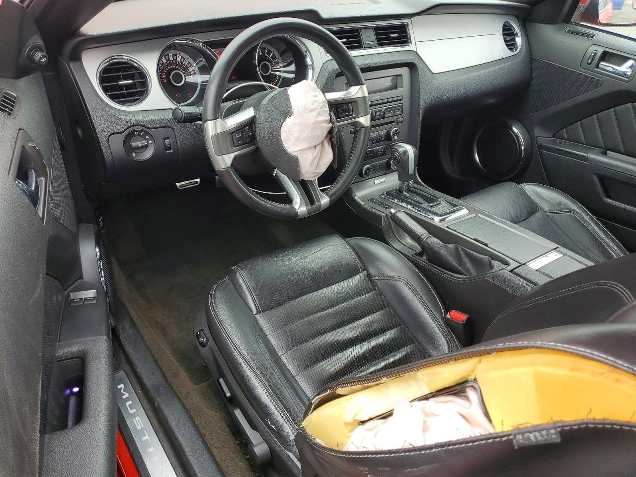 2013 Ford Mustang Красный vin: 1ZVBP8AM0D5280125
