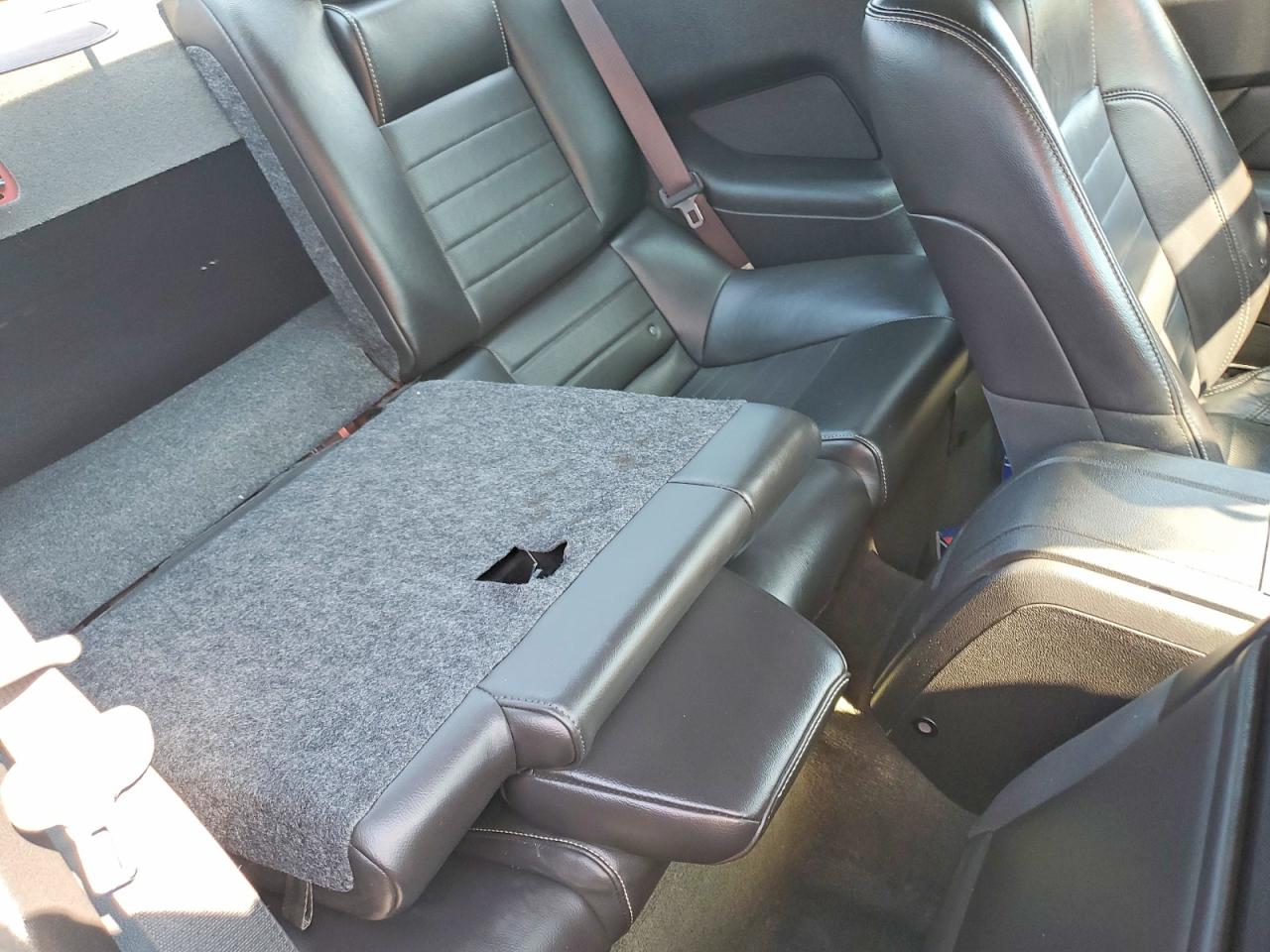 2014 Ford Mustang Красный vin: 1ZVBP8AM0E5211548