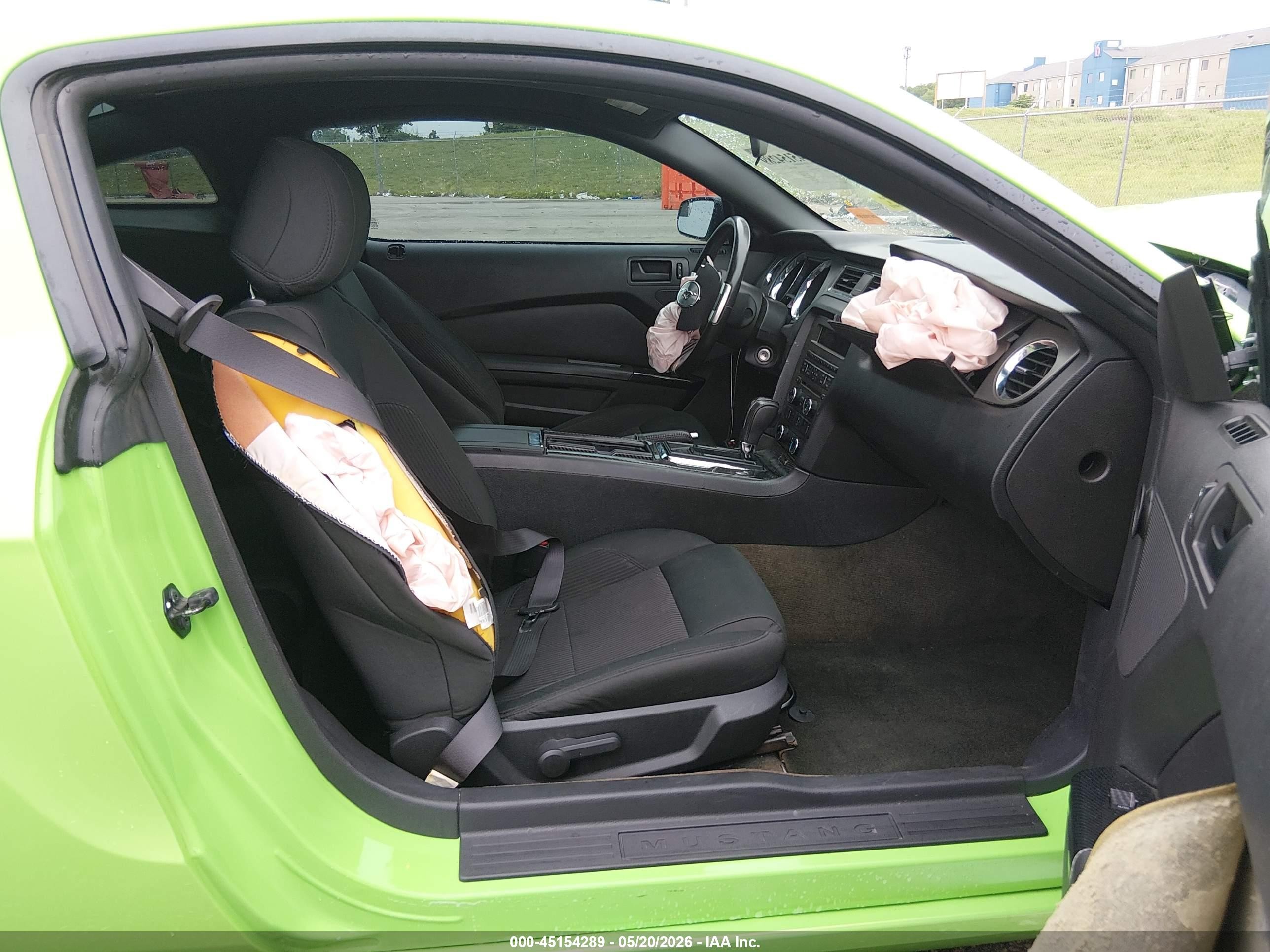 2014 Ford Mustang V6 Green vin: 1ZVBP8AM0E5224347