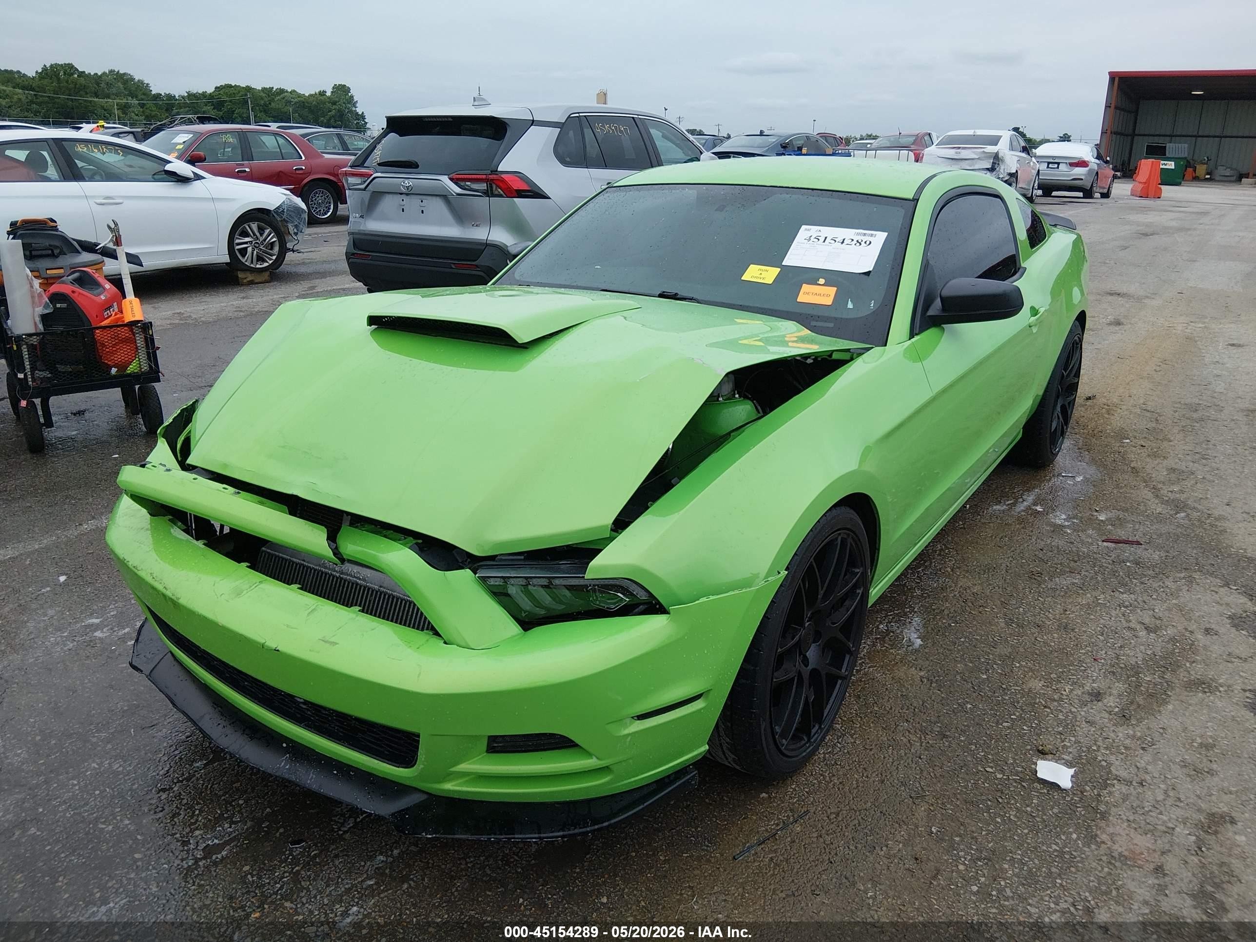 2014 Ford Mustang V6 Green vin: 1ZVBP8AM0E5224347