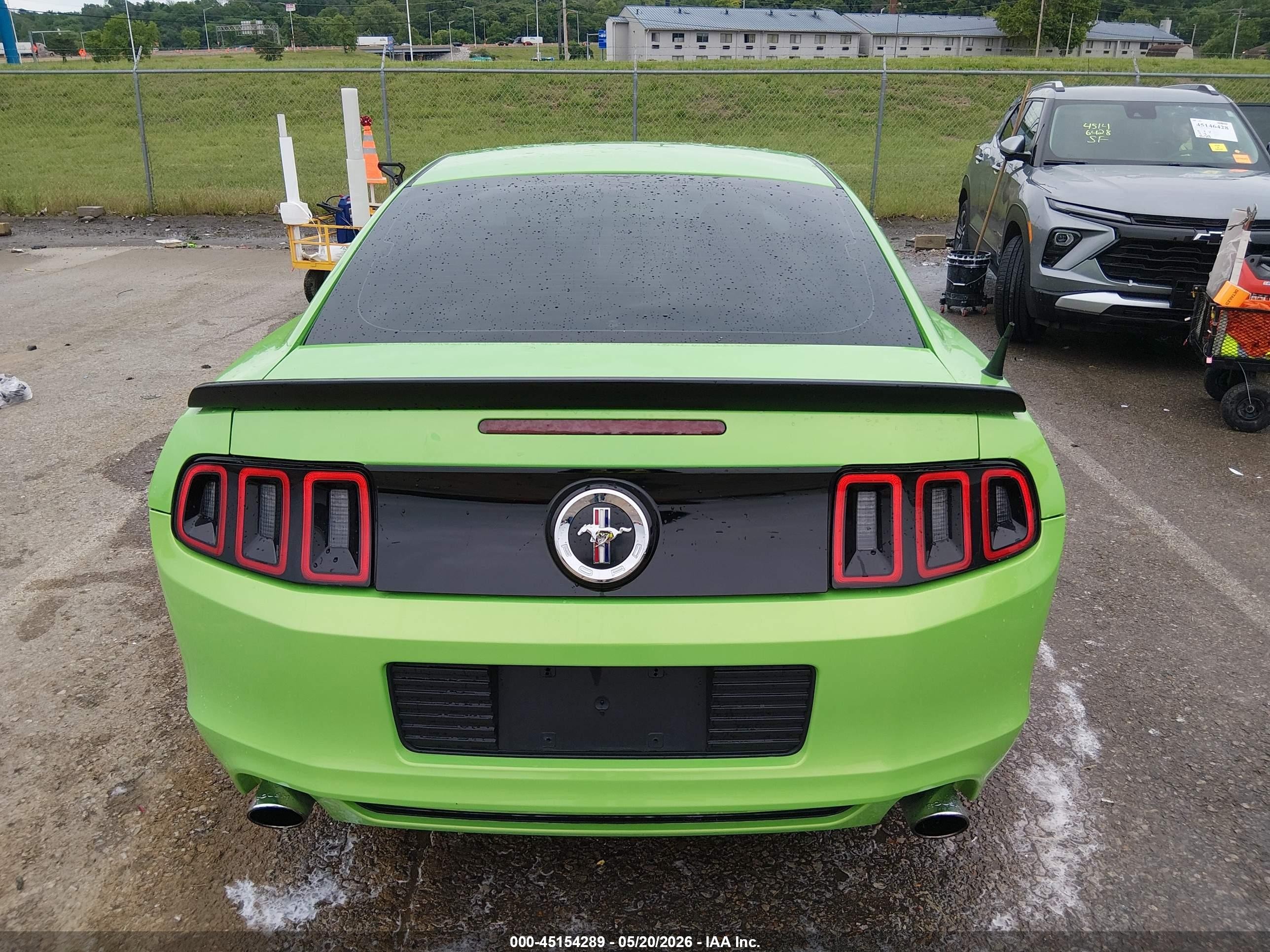 2014 Ford Mustang V6 Green vin: 1ZVBP8AM0E5224347