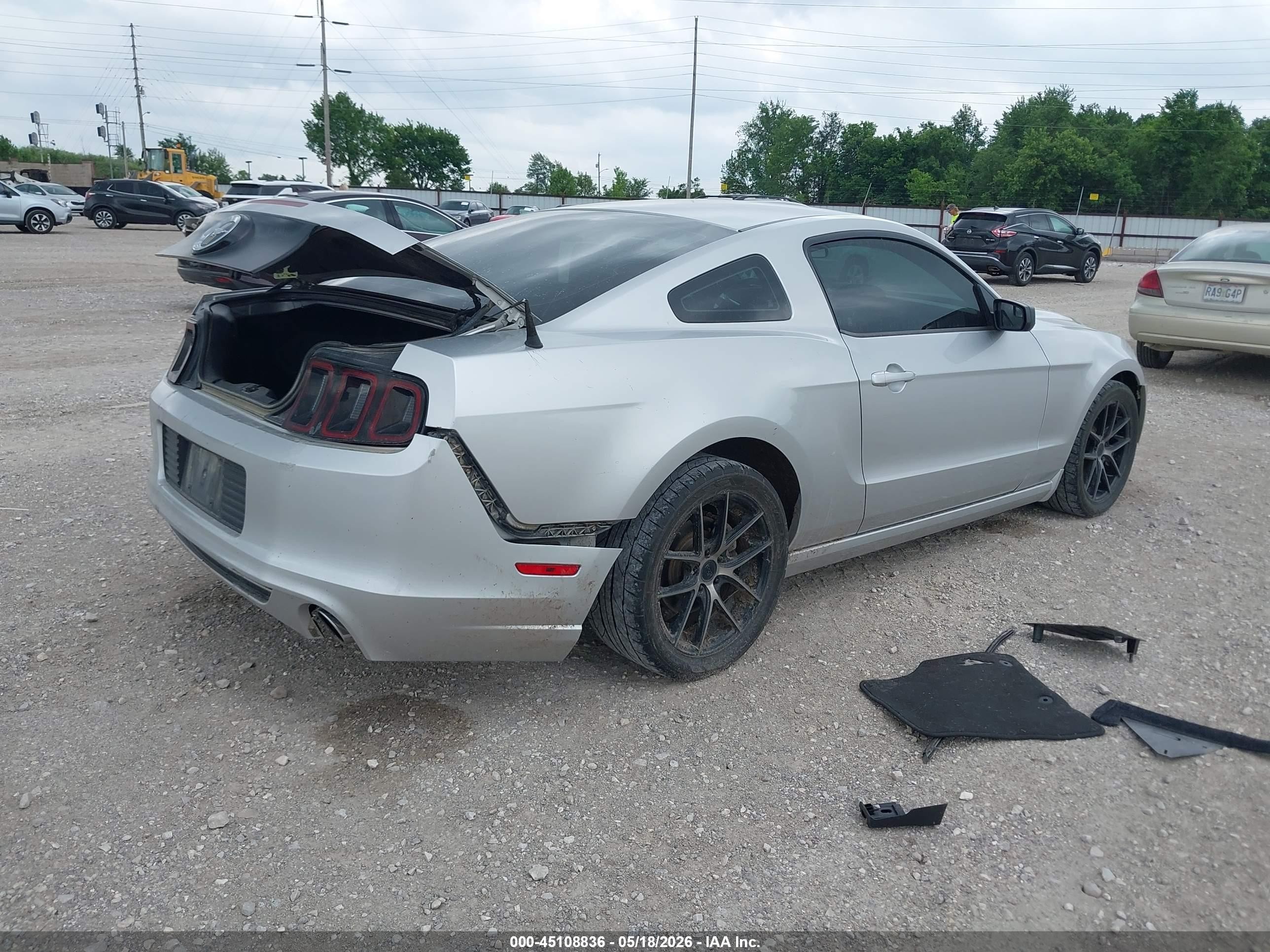 2014 Ford Mustang V6 Серебряный vin: 1ZVBP8AM0E5239866