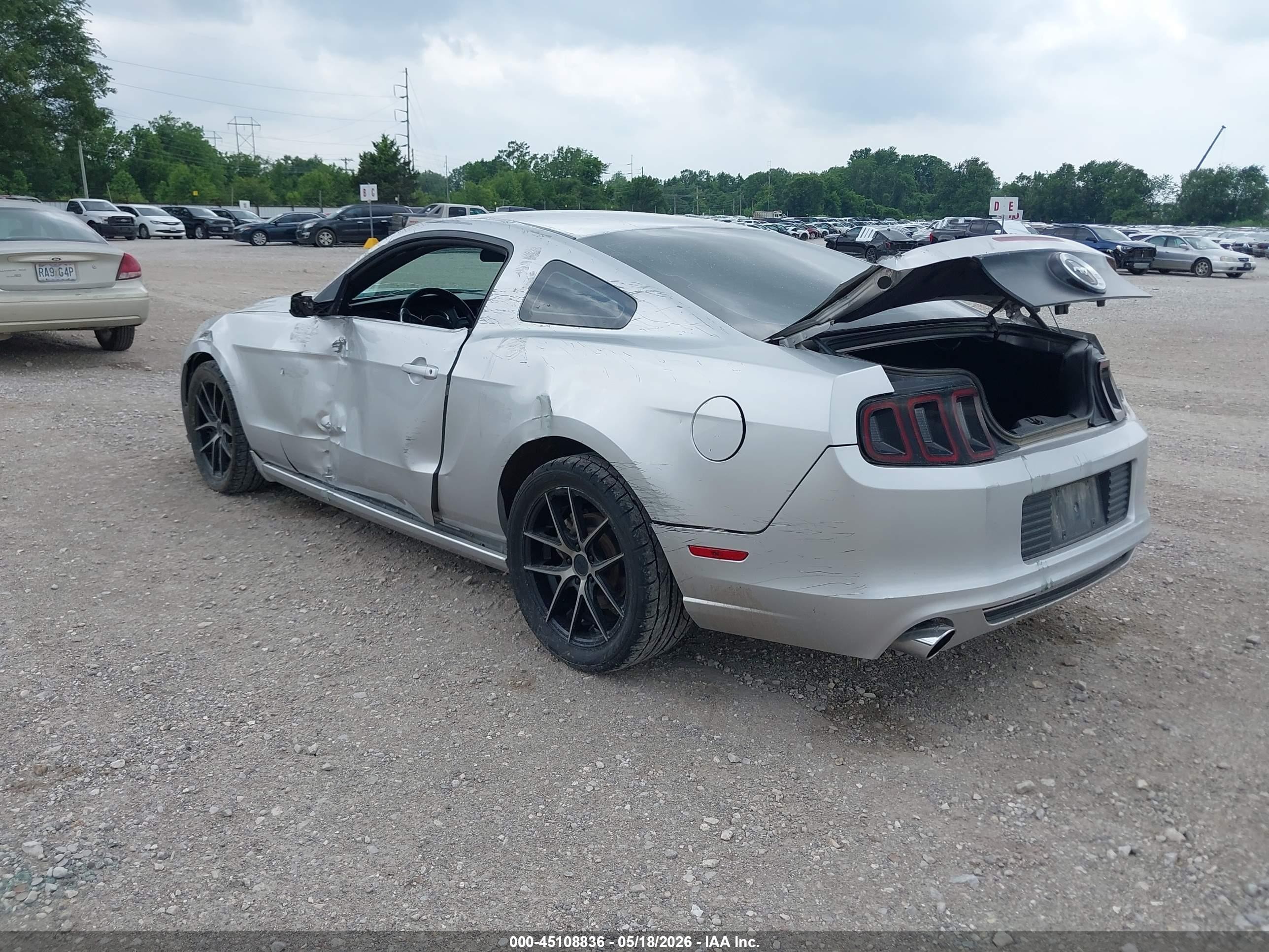 2014 Ford Mustang V6 Серебряный vin: 1ZVBP8AM0E5239866