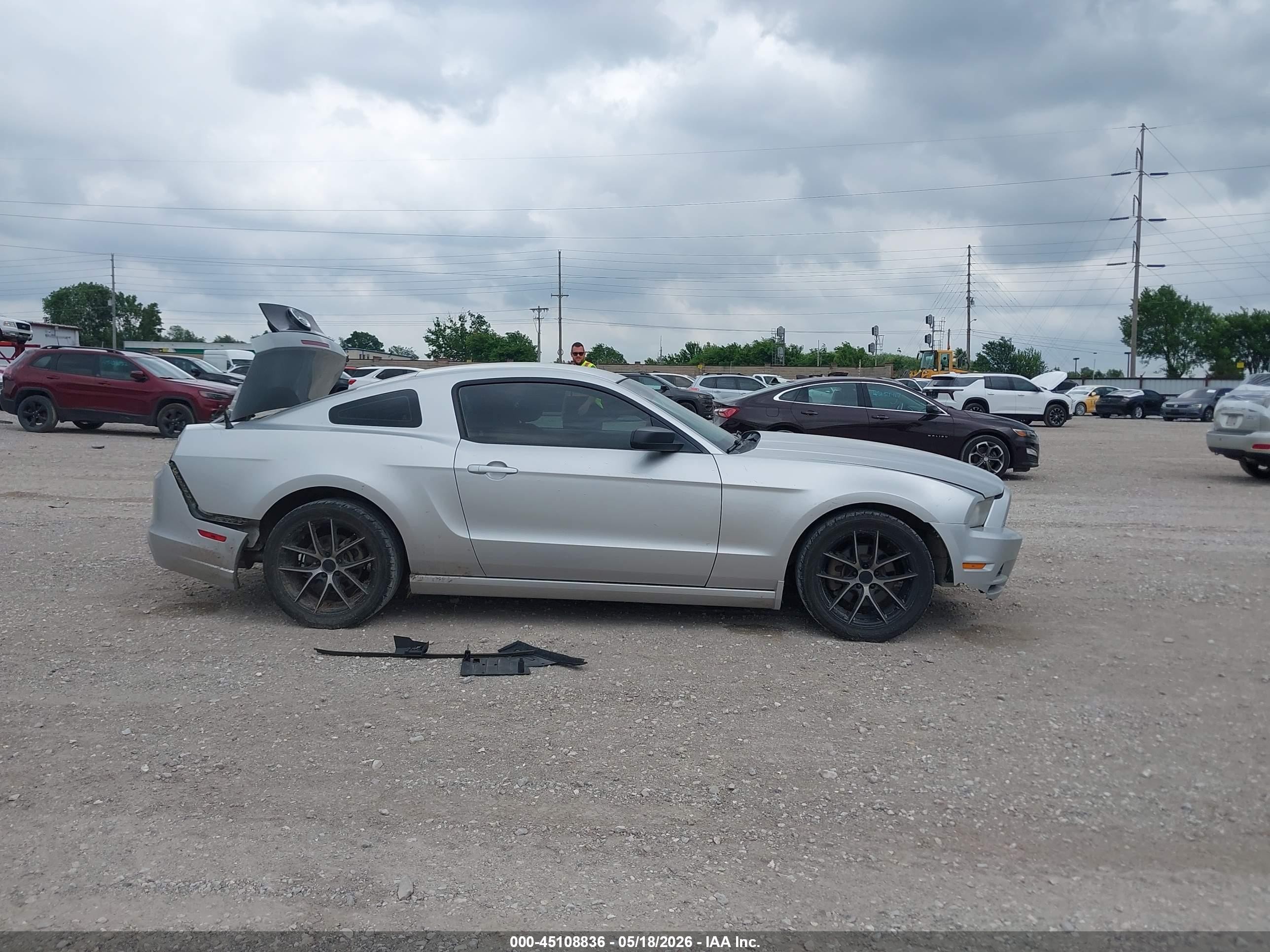 2014 Ford Mustang V6 Серебряный vin: 1ZVBP8AM0E5239866